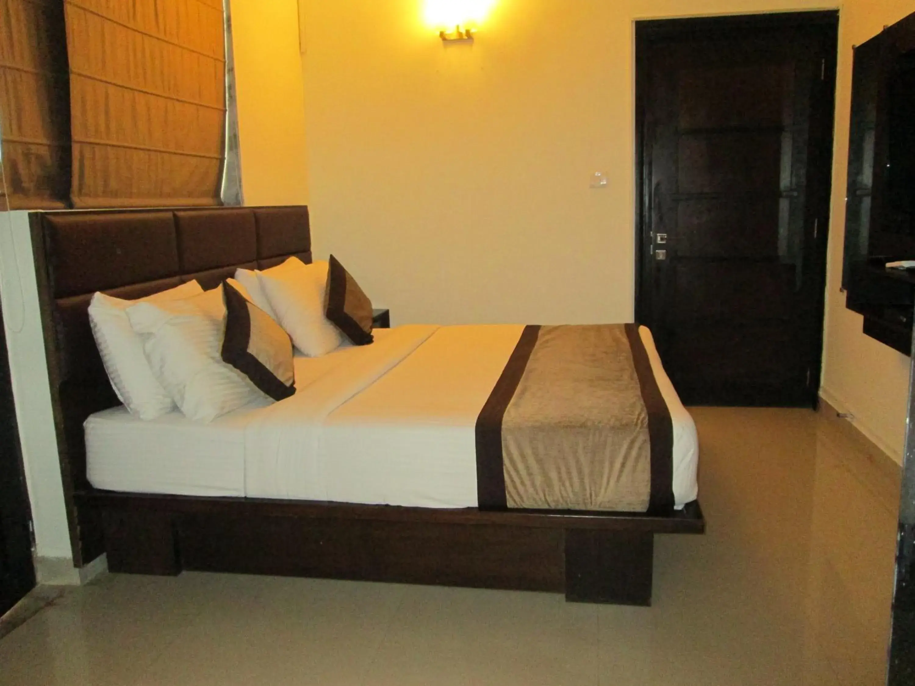 Photo of the whole room, Bed in The Golden Suites & Spa Photo of the whole room, Bed in The Golden Suites & Spa