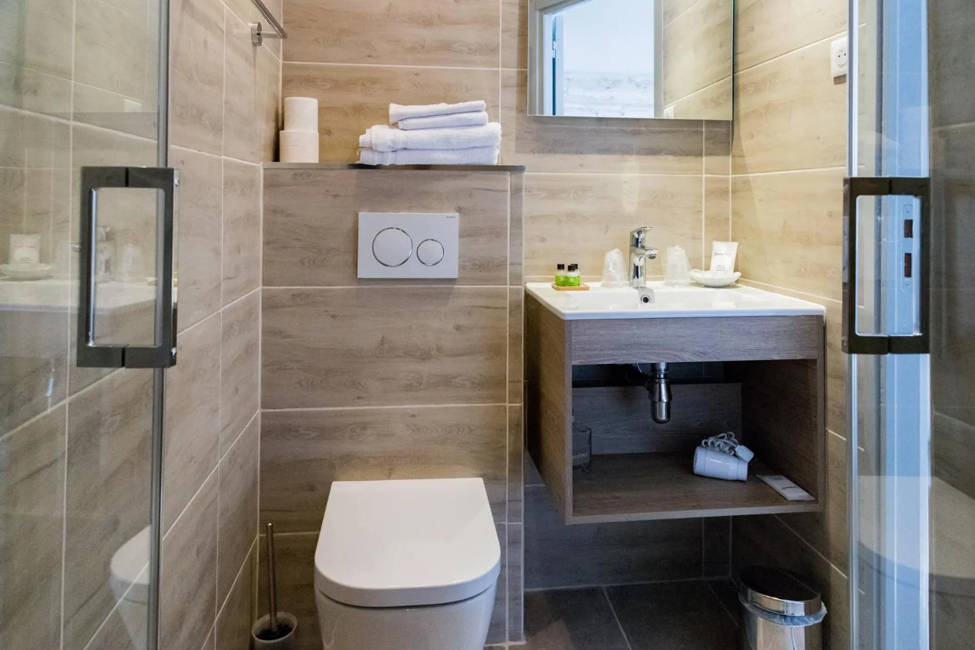 Bathroom in Hôtel Le Rabelais