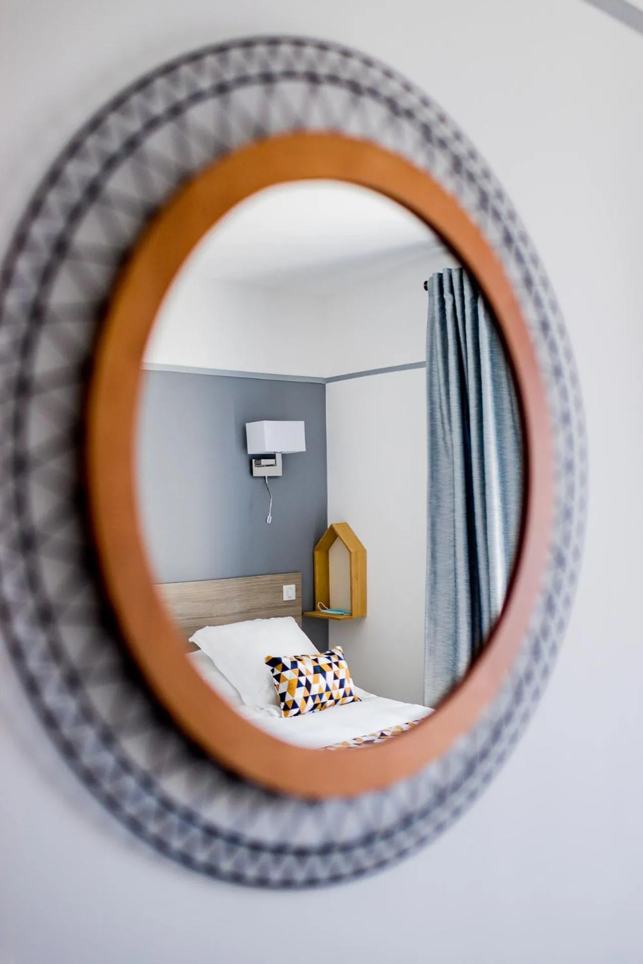 Bedroom, Bed in Hôtel Le Rabelais