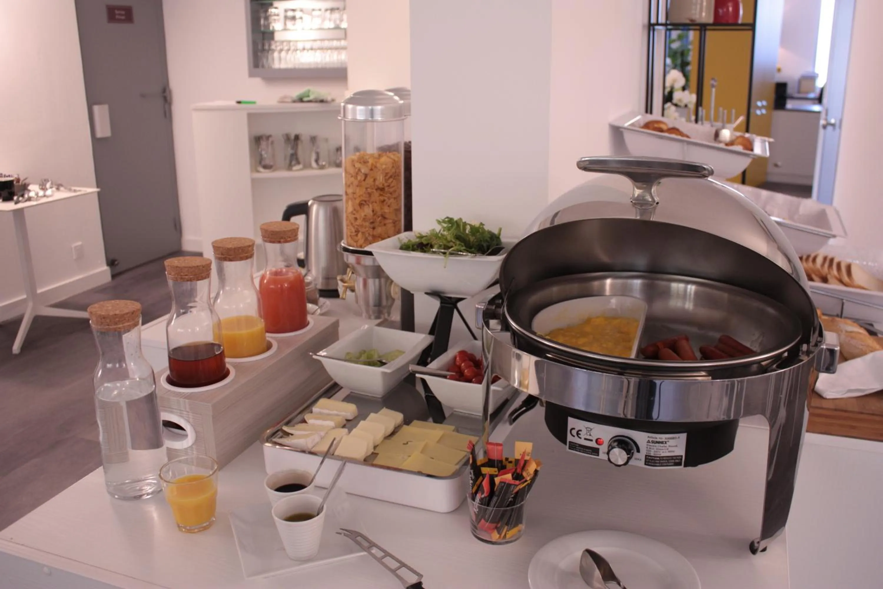 Buffet breakfast in Hotel Abrial