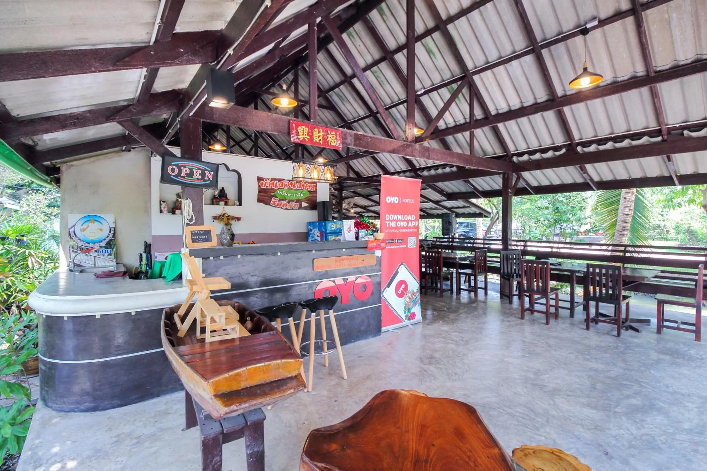 Lobby or reception in OYO 606 Baan Suansabai Pleanpanmai Resort Amphawa