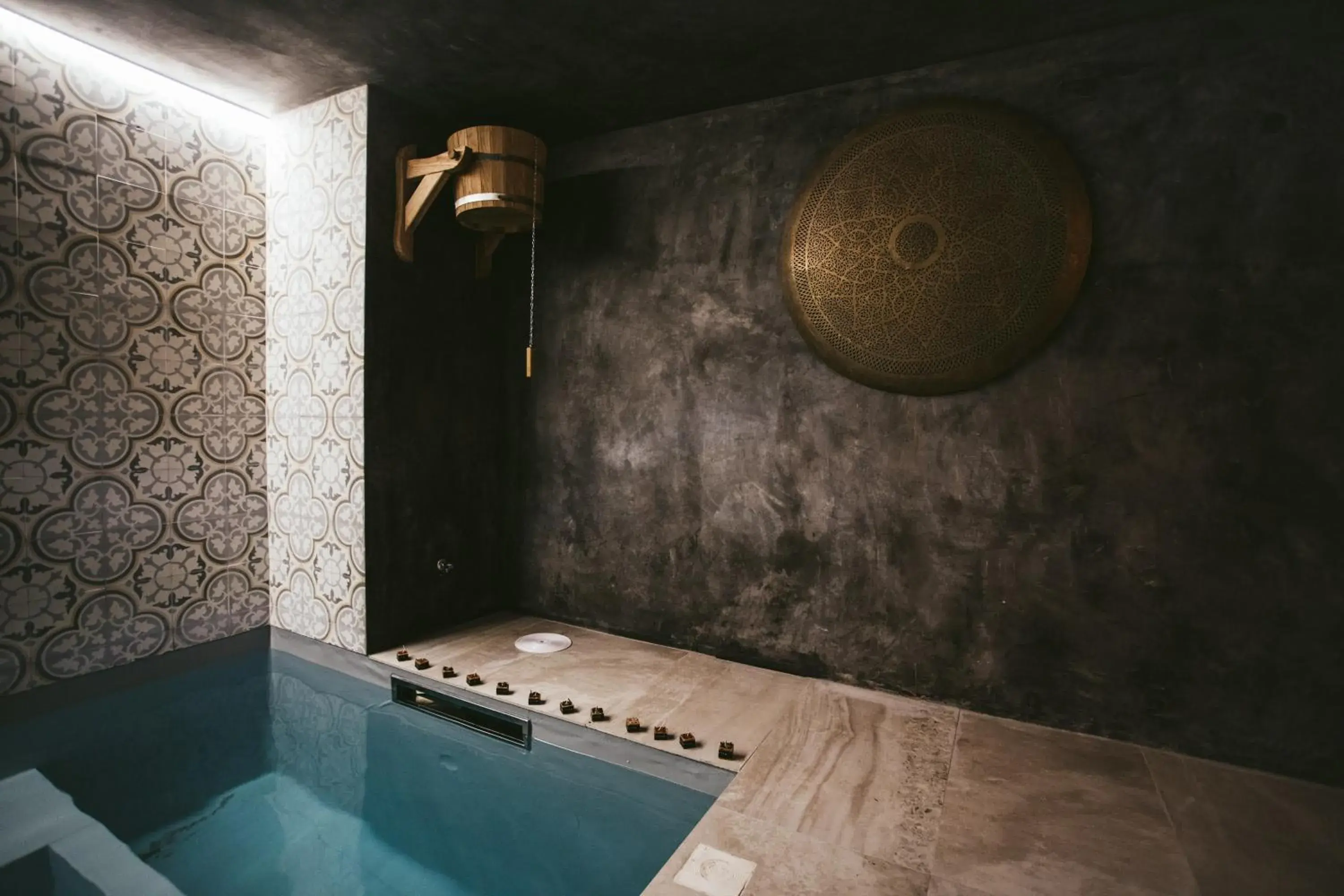 Swimming pool in Castello Prime Suites Swimming pool in Castello Prime Suites