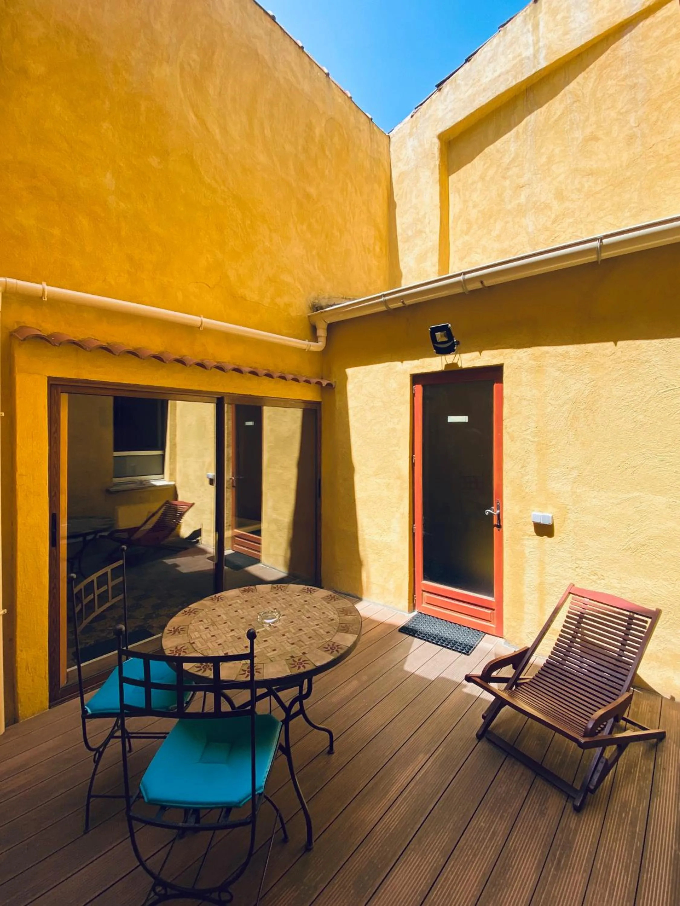 Patio in Les Arcades Le Lion D'or