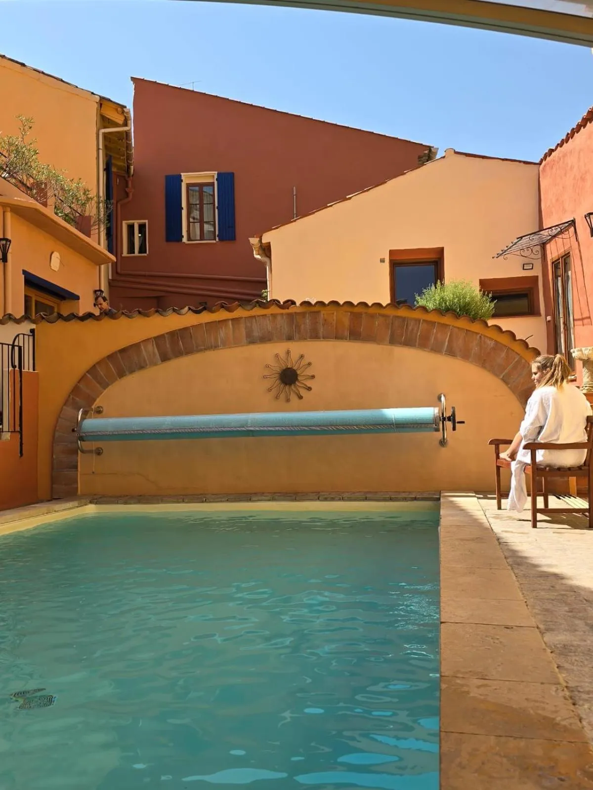 Swimming pool in Les Arcades Le Lion D'or