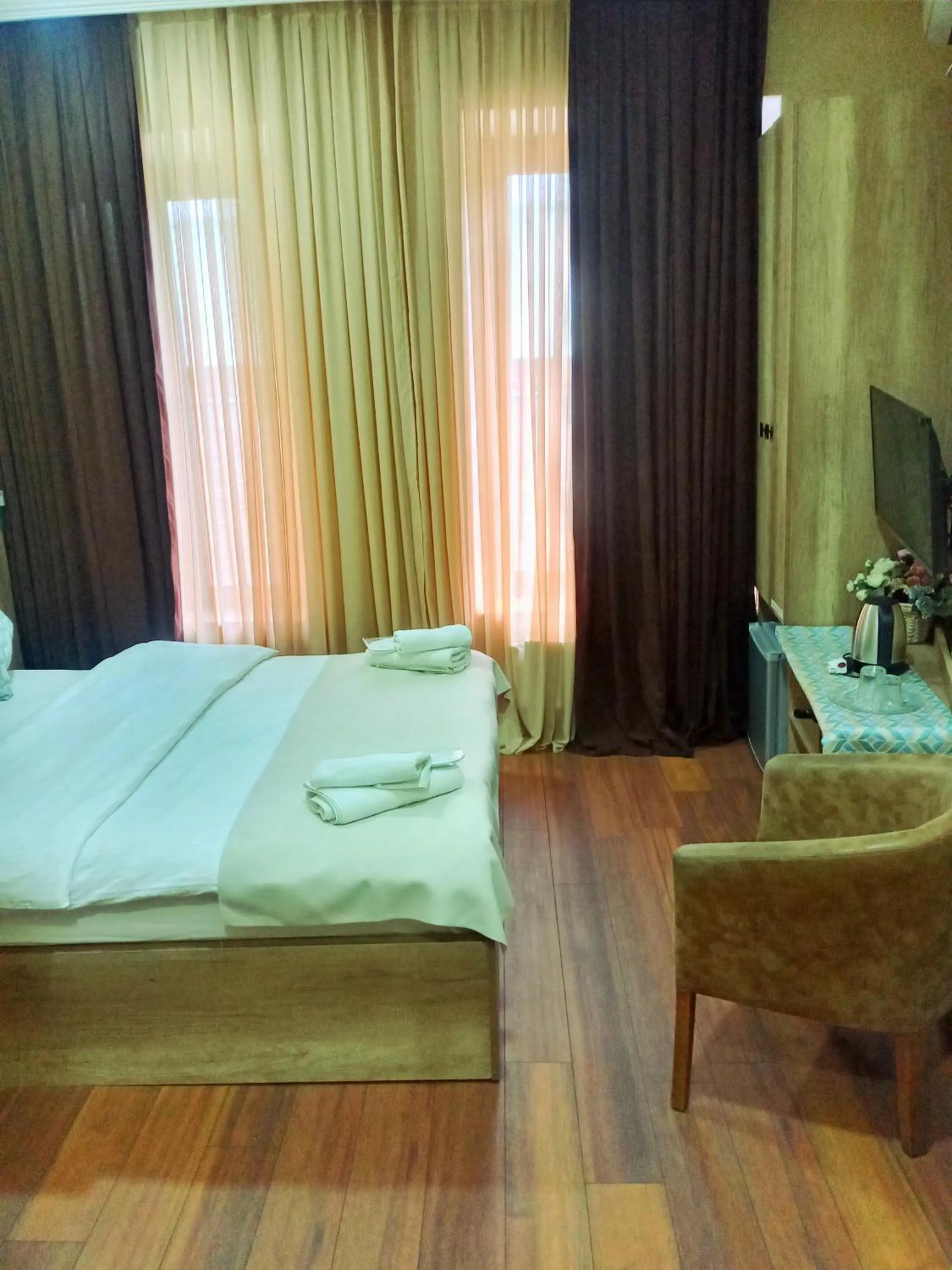 Photo of the whole room, Bed in Epic Meidan Hotel