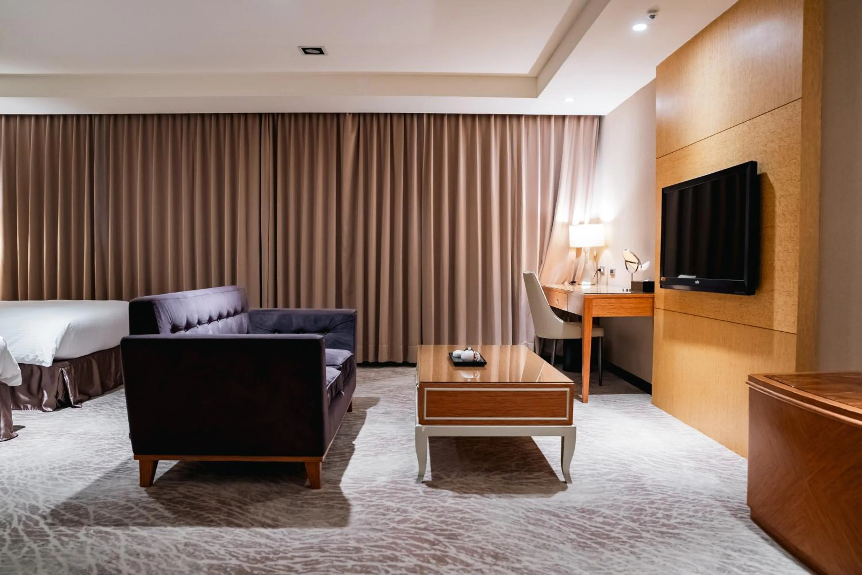 TV and multimedia in Arsma Hotel