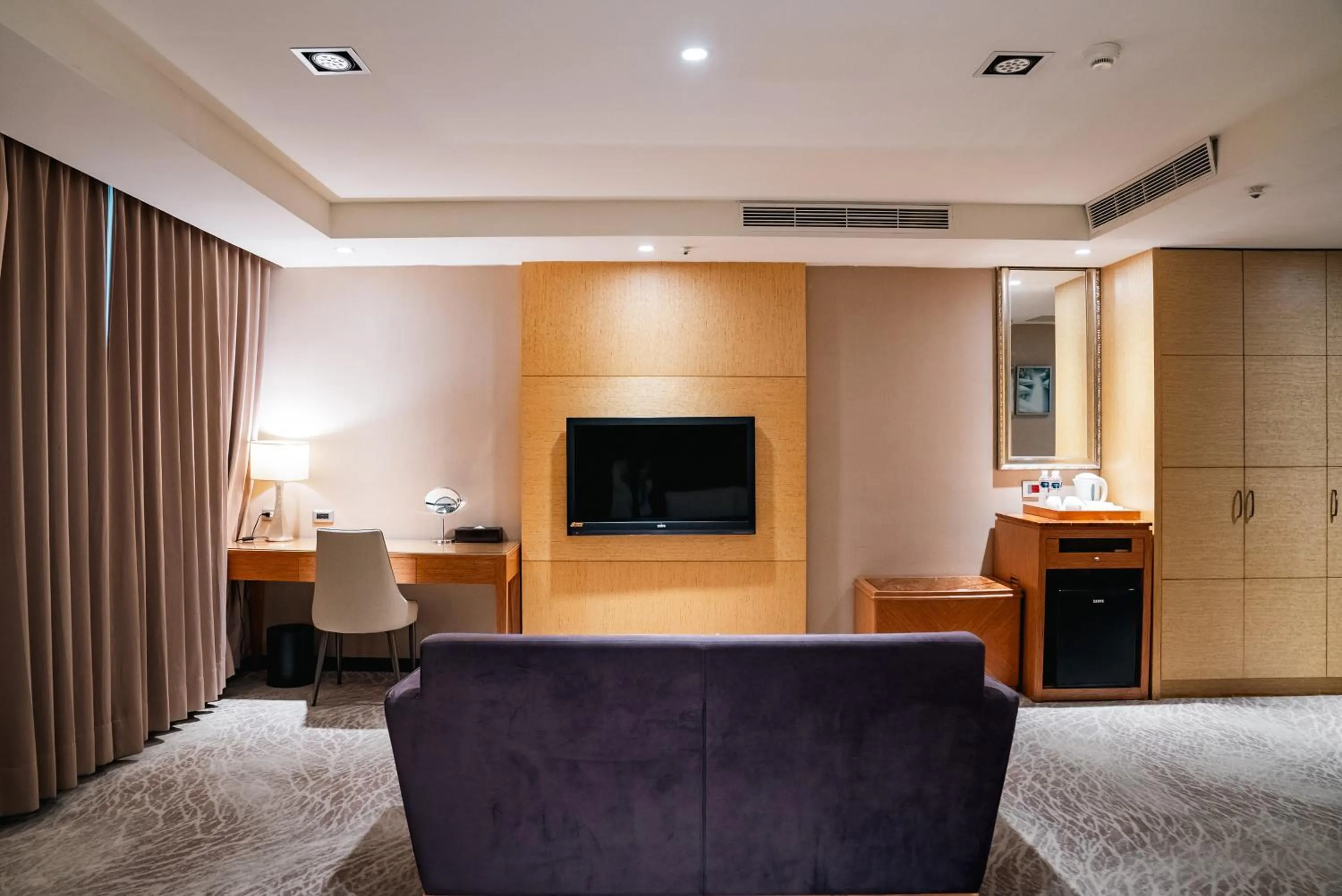 Seating area in Arsma Hotel