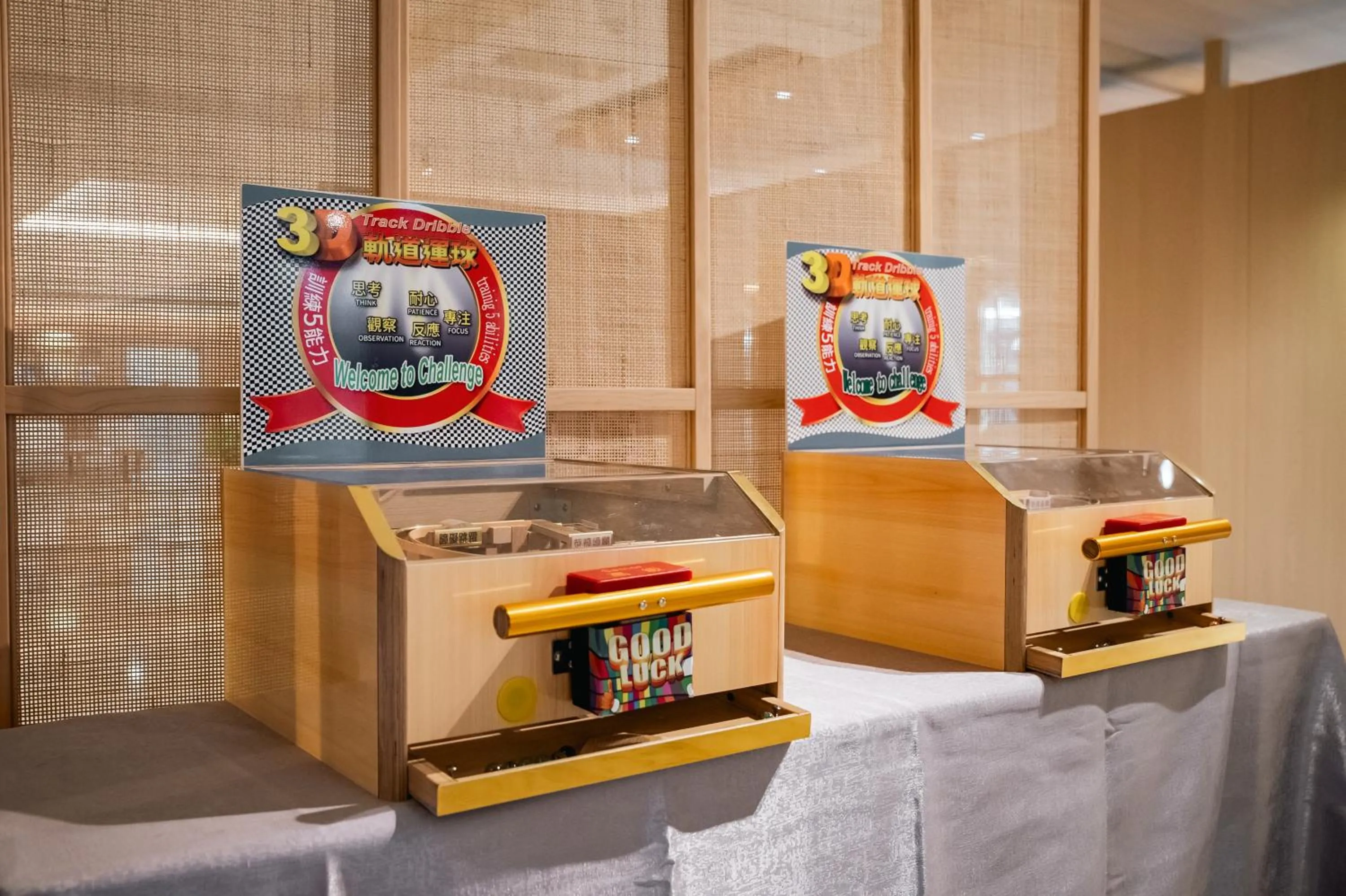 Game Room in Arsma Hotel