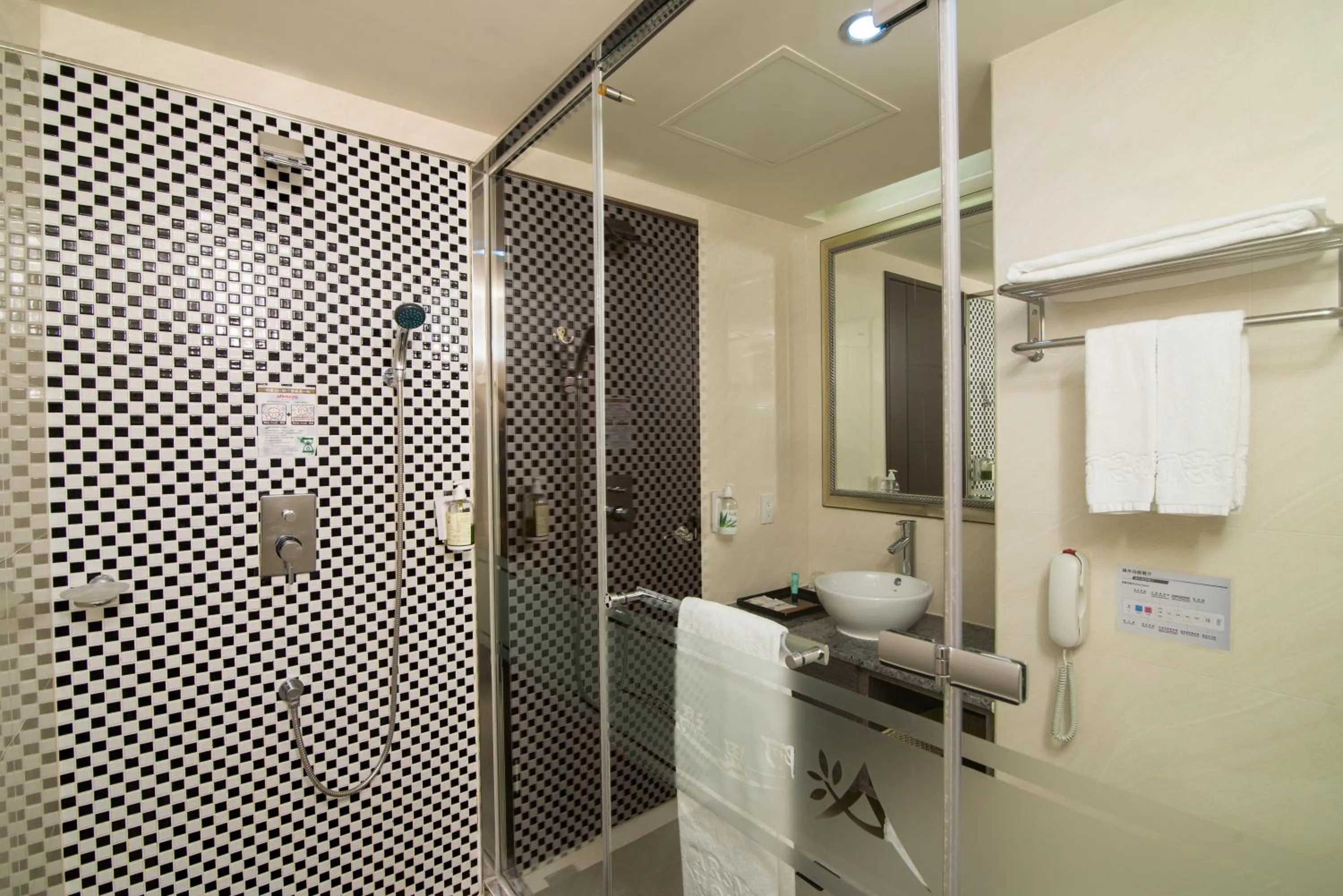 Shower in Arsma Hotel