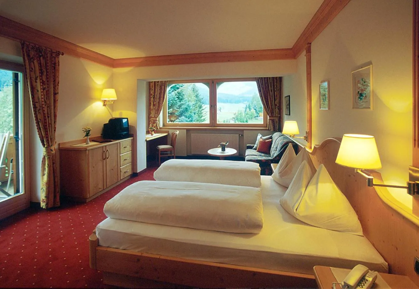 Photo of the whole room, Bed in Hotel Markushof 3***S