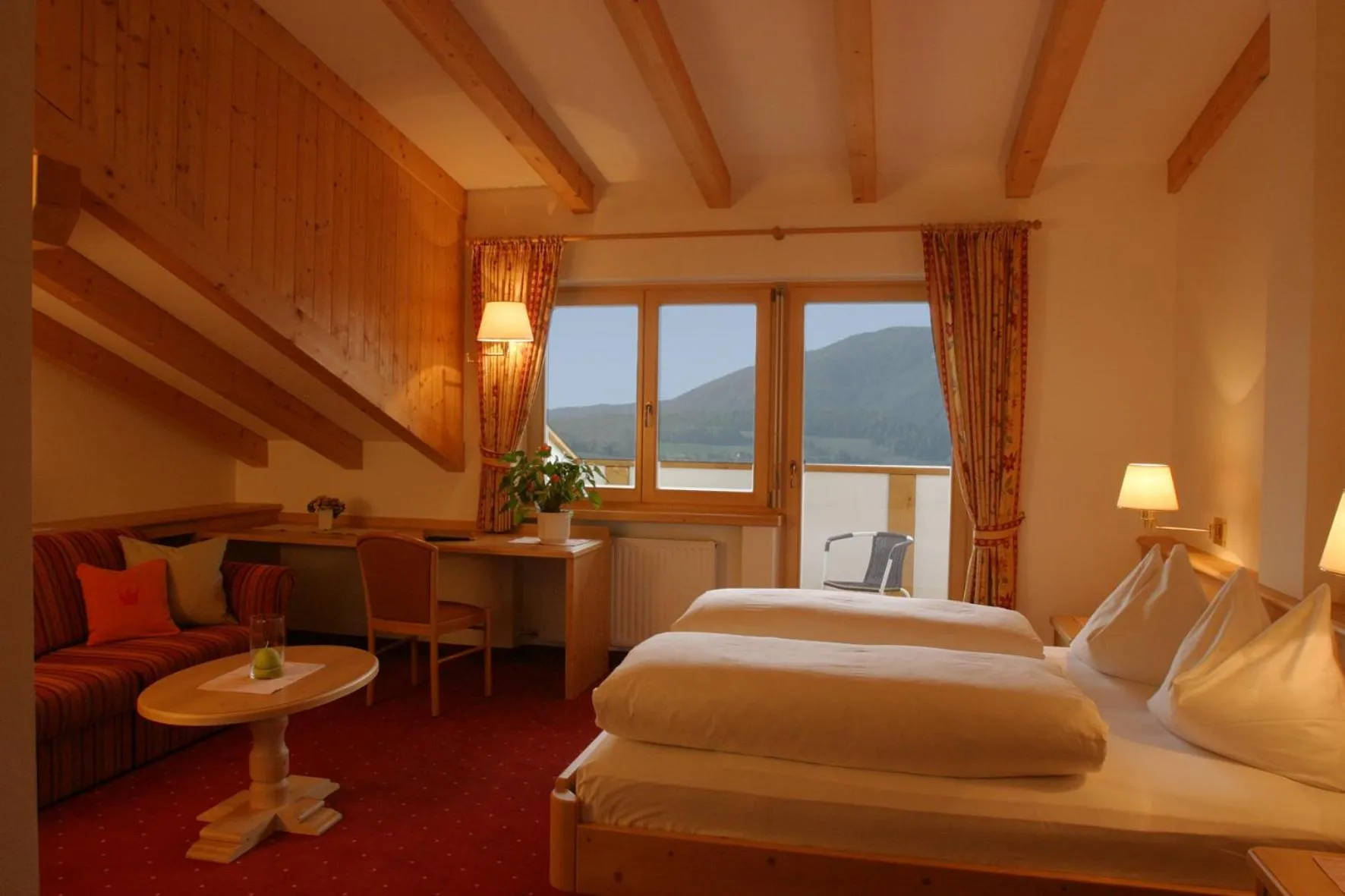 Photo of the whole room, Bed in Hotel Markushof 3***S