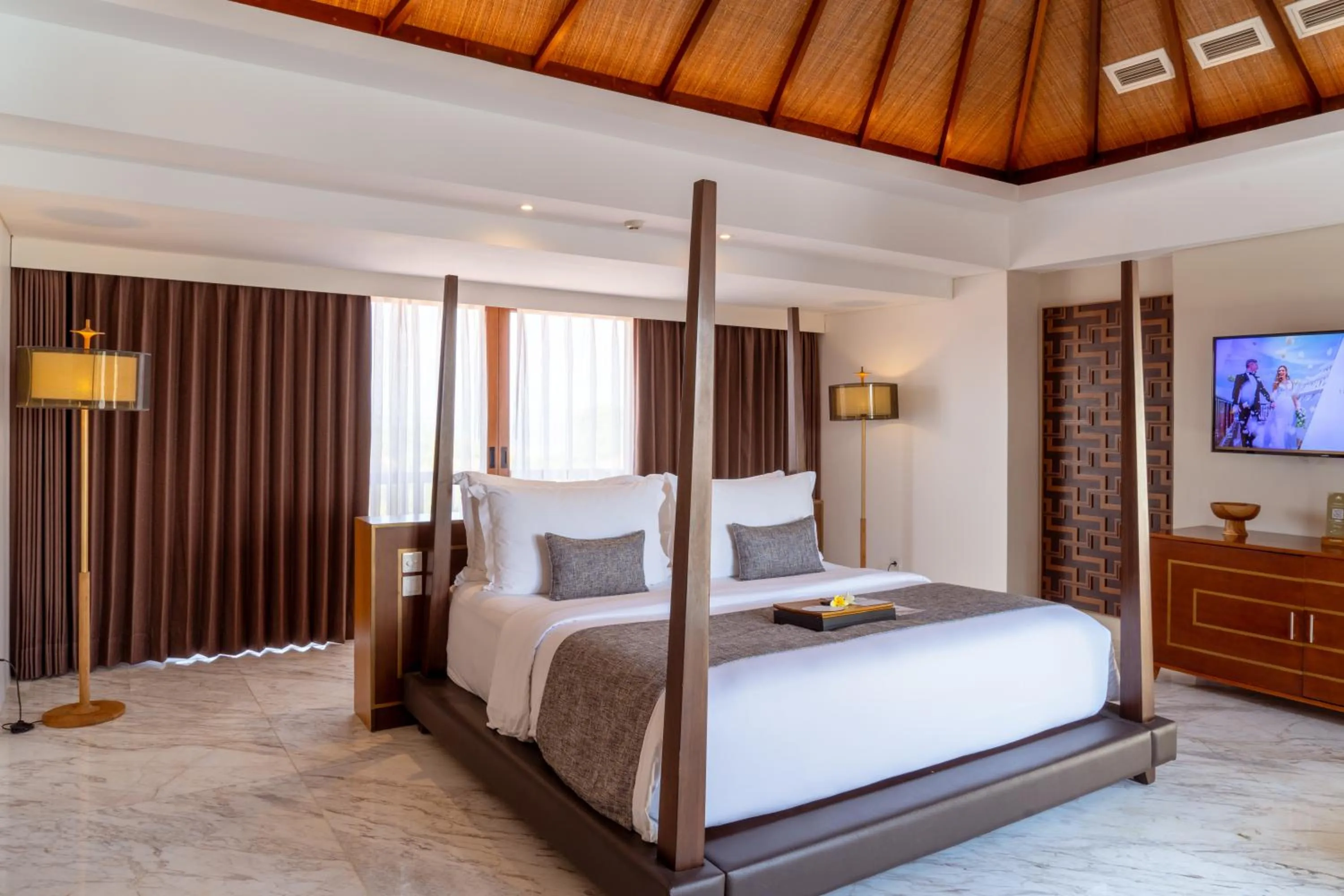 Bedroom, Bed in Royal Suites at The Bandha