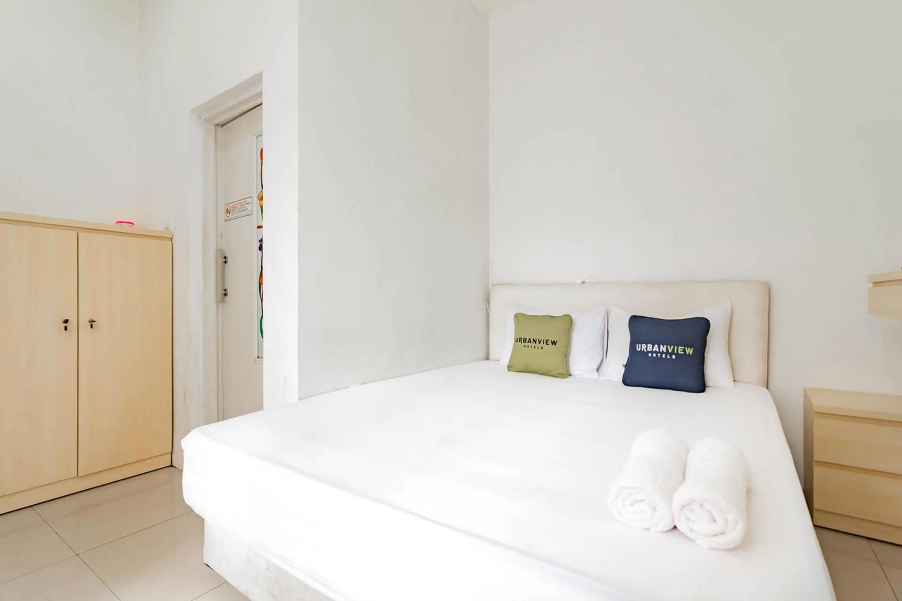 Bedroom, Bed in Urbanview Hotel One Family Maribaya by RedDoorz