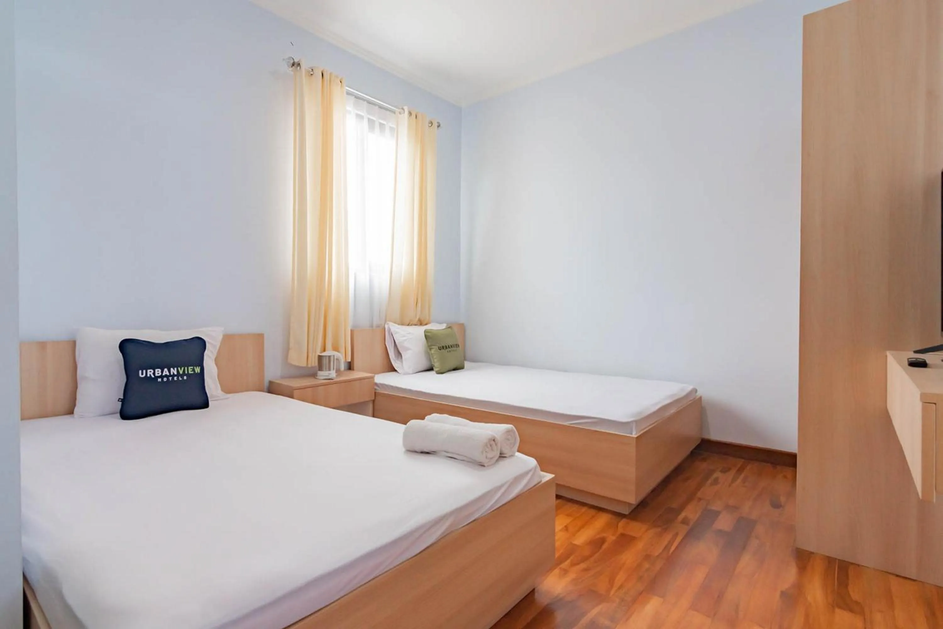 Bedroom, Bed in Urbanview Hotel One Family Maribaya by RedDoorz