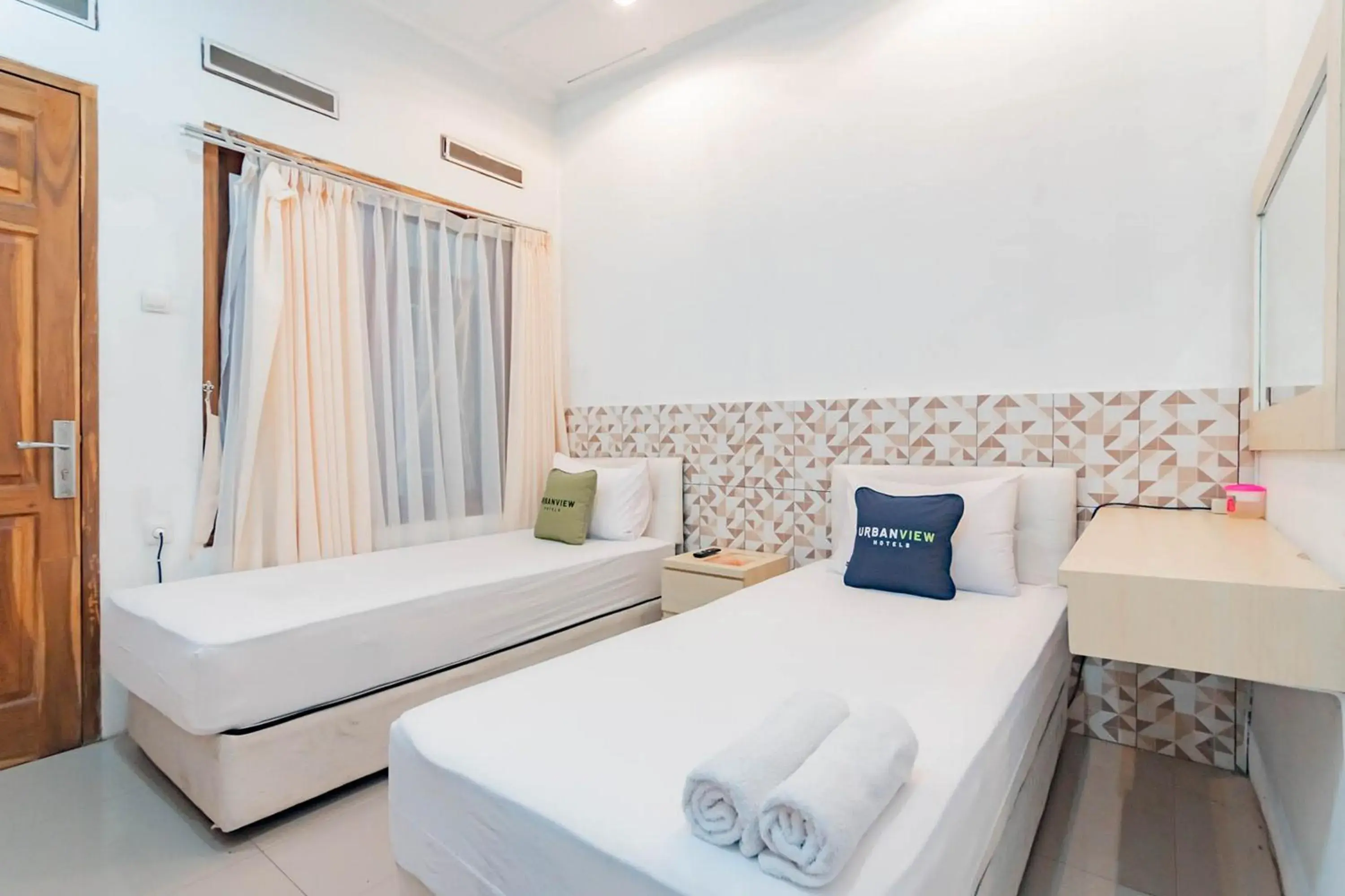 Bedroom, Bed in Urbanview Hotel Maribaya Lembang Bandung