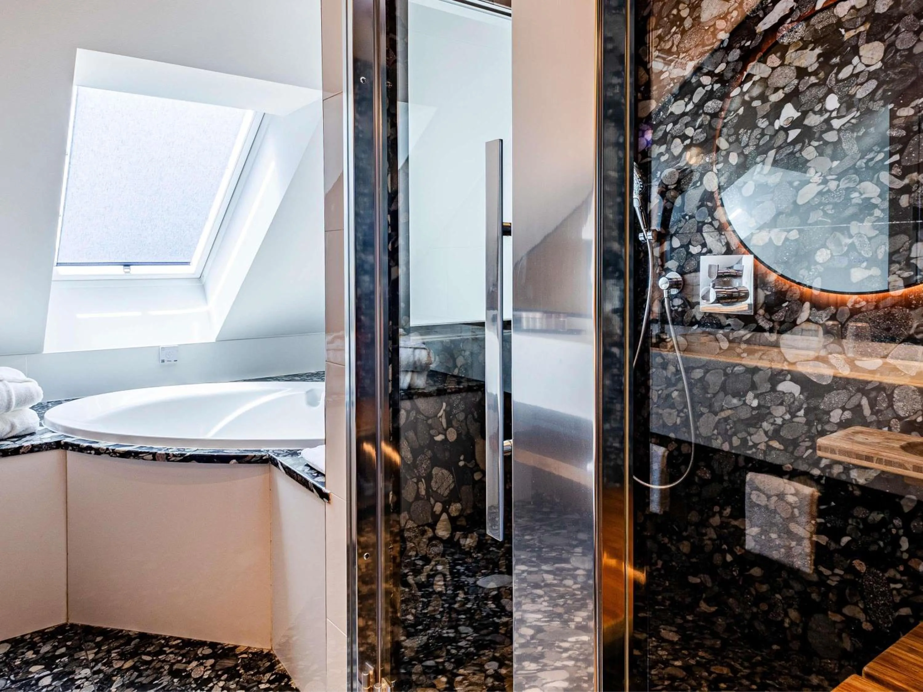 Bedroom in Grand Hôtel La Cloche Dijon - MGallery Collection