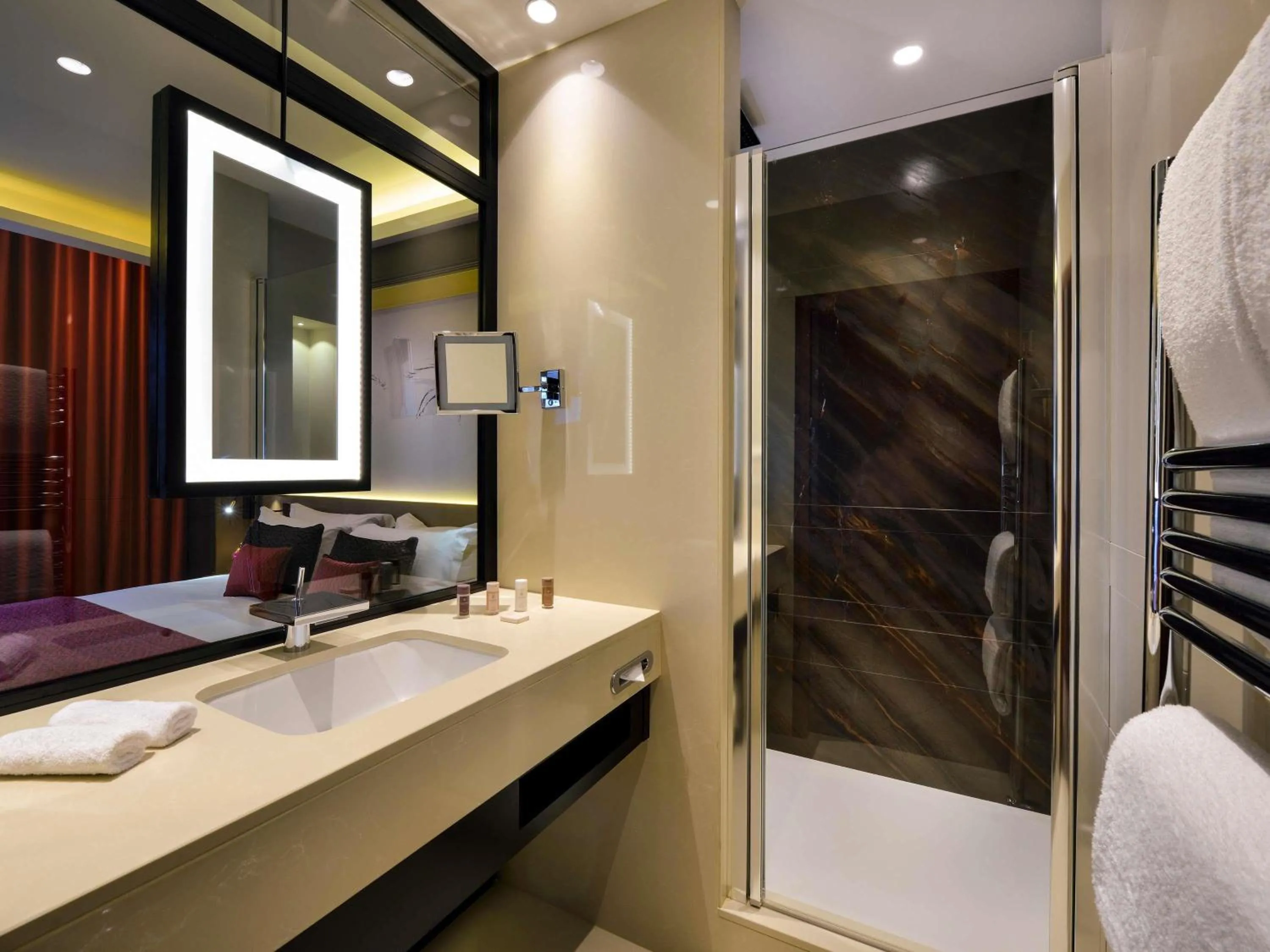 Bedroom in Grand Hôtel La Cloche Dijon - MGallery Collection