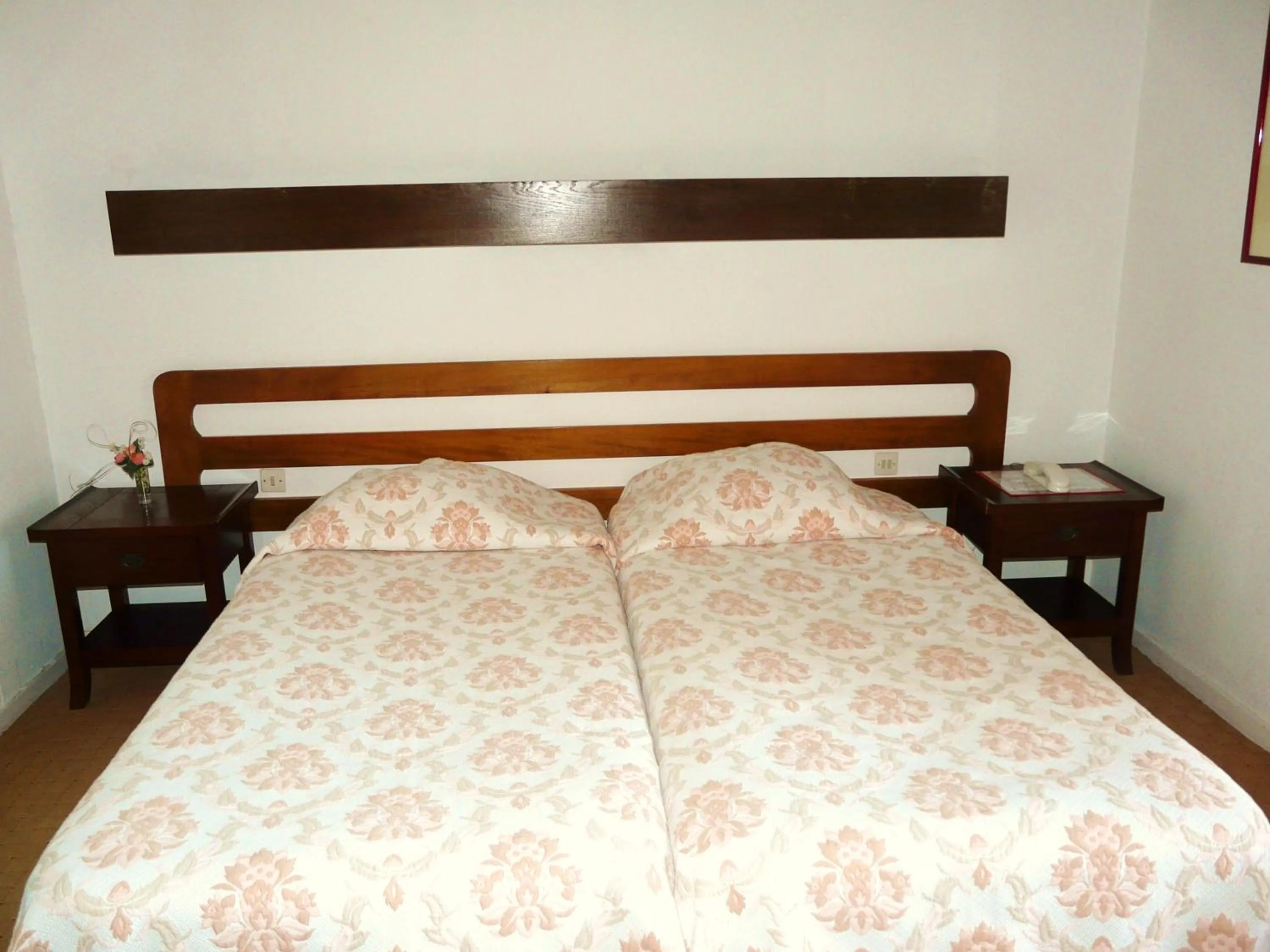 Bedroom in Hotel Le Mas Fleuri