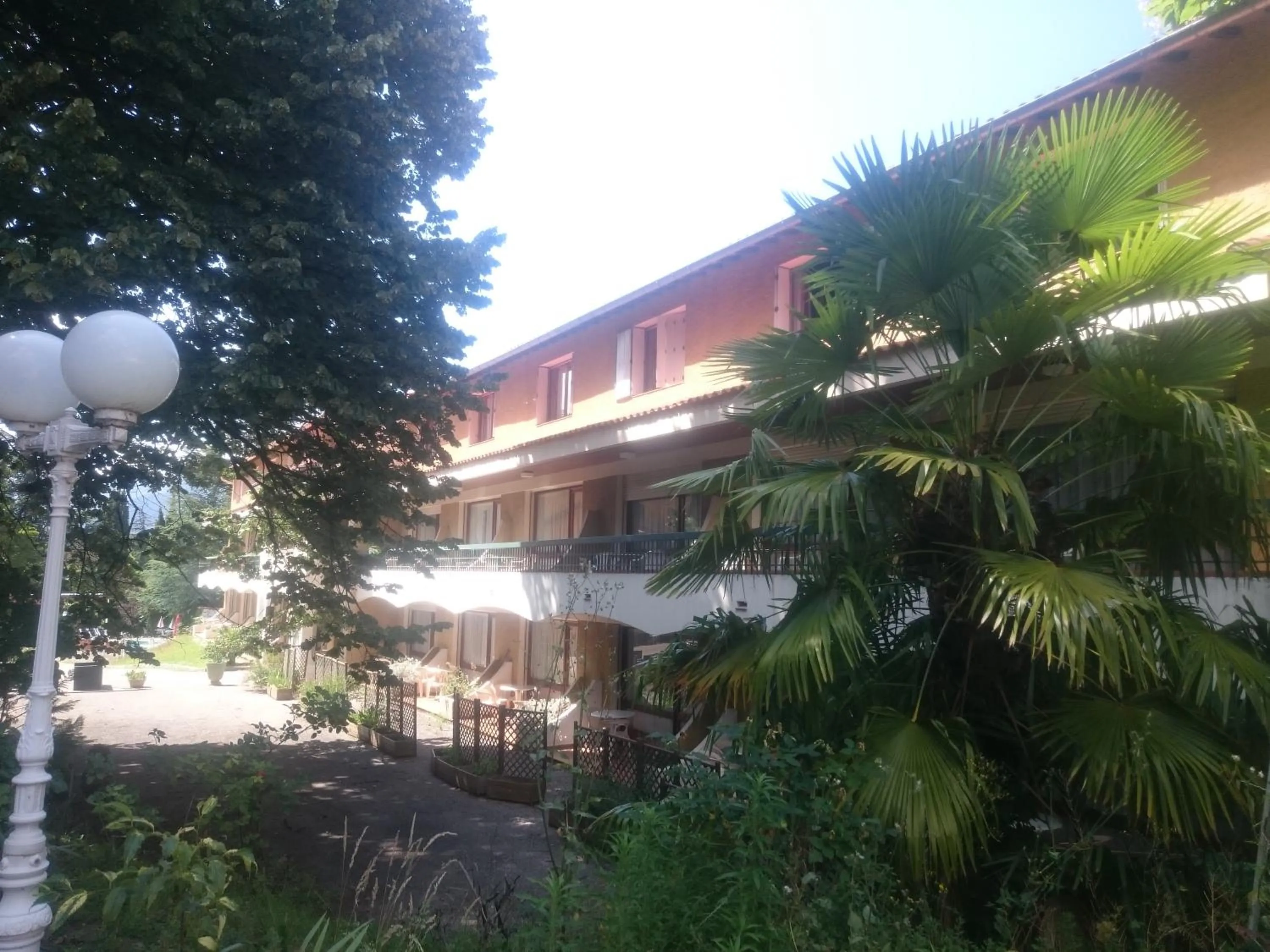 Facade/entrance in Hotel Le Mas Fleuri