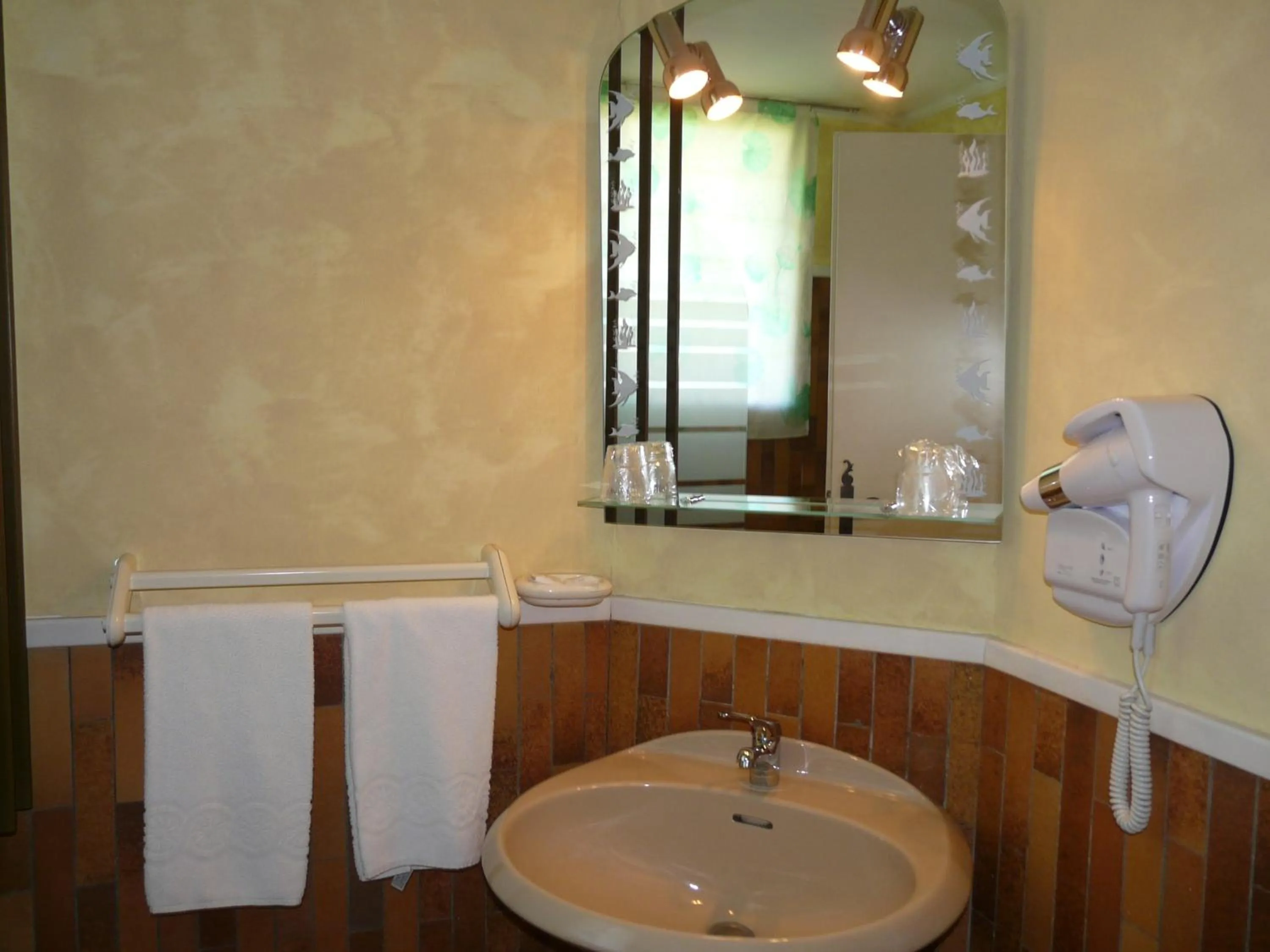 Bathroom in Hotel Le Mas Fleuri