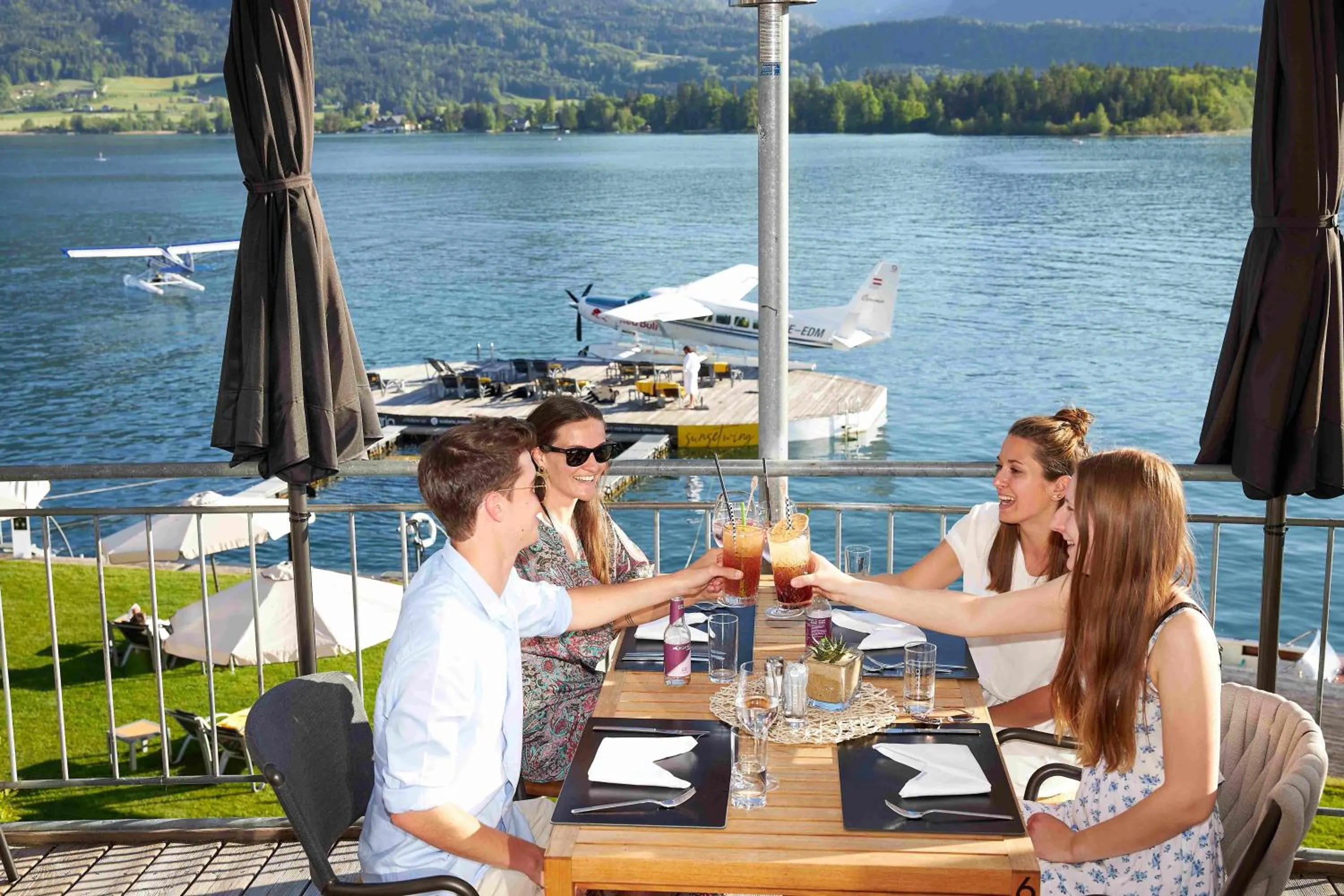 People in Scalaria Sunset Wing