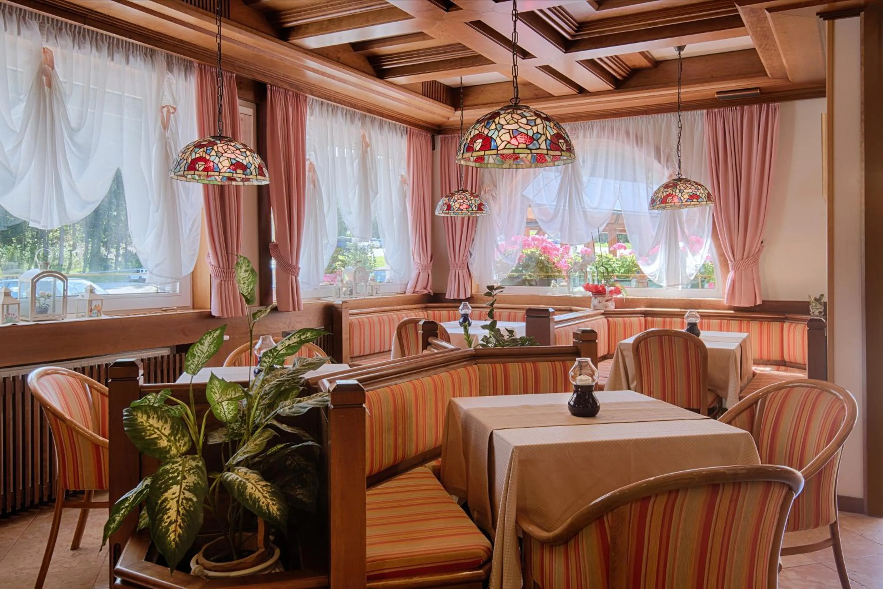 Restaurant/places to eat in Active Hotel Malita