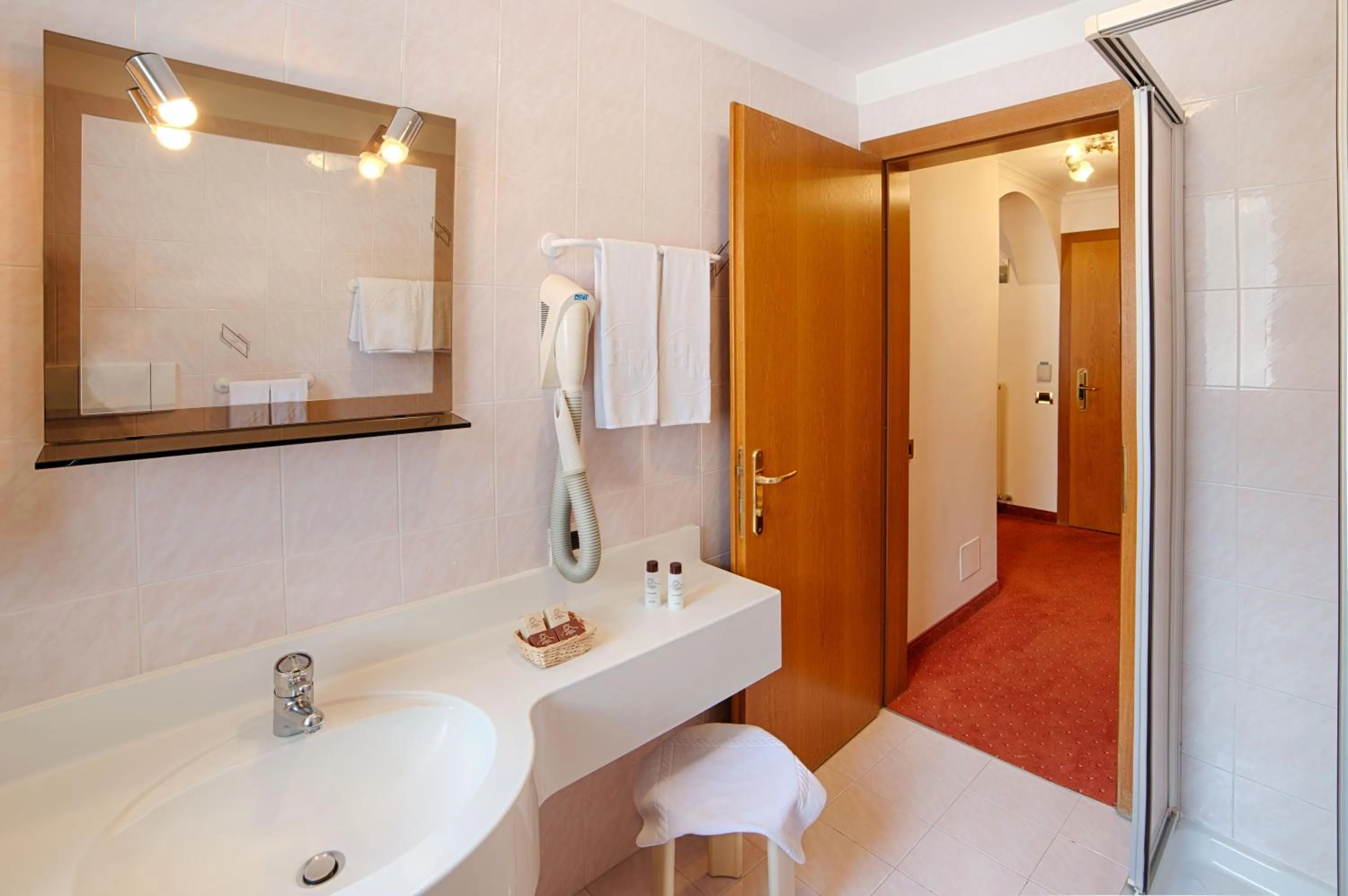 Shower in Active Hotel Malita