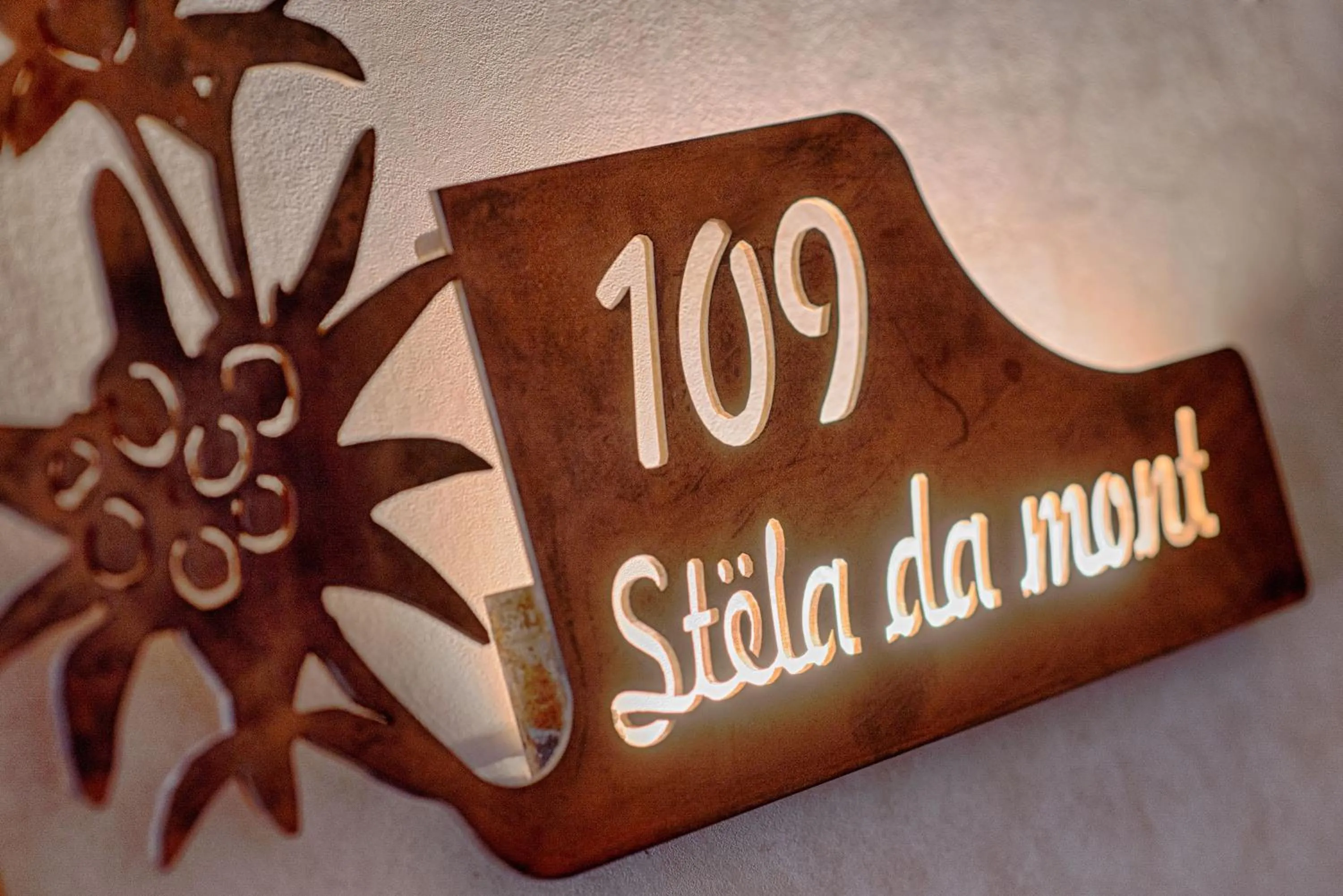 Logo/Certificate/Sign in Active Hotel Malita