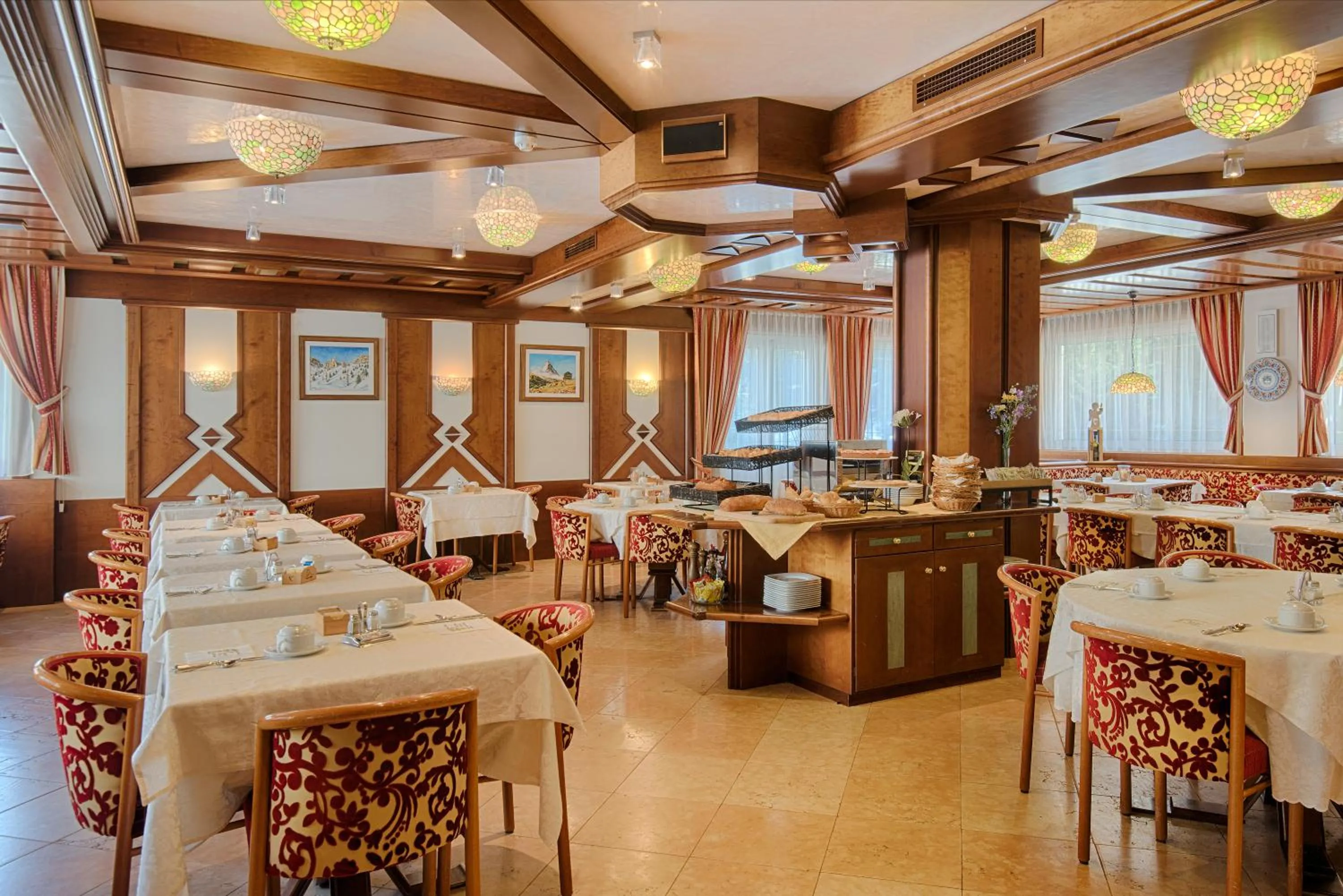 Restaurant/places to eat in Active Hotel Malita