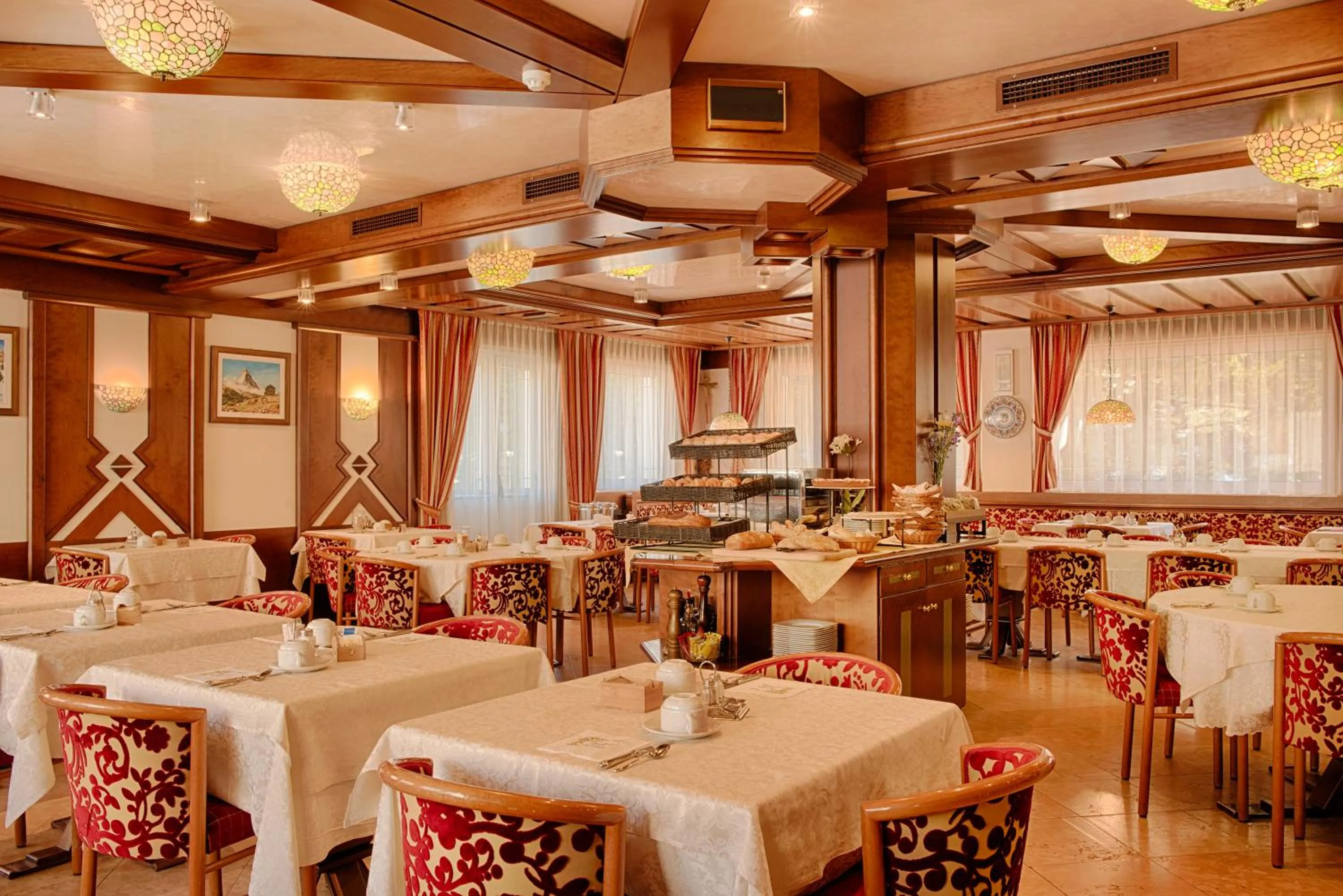 Restaurant/places to eat in Active Hotel Malita