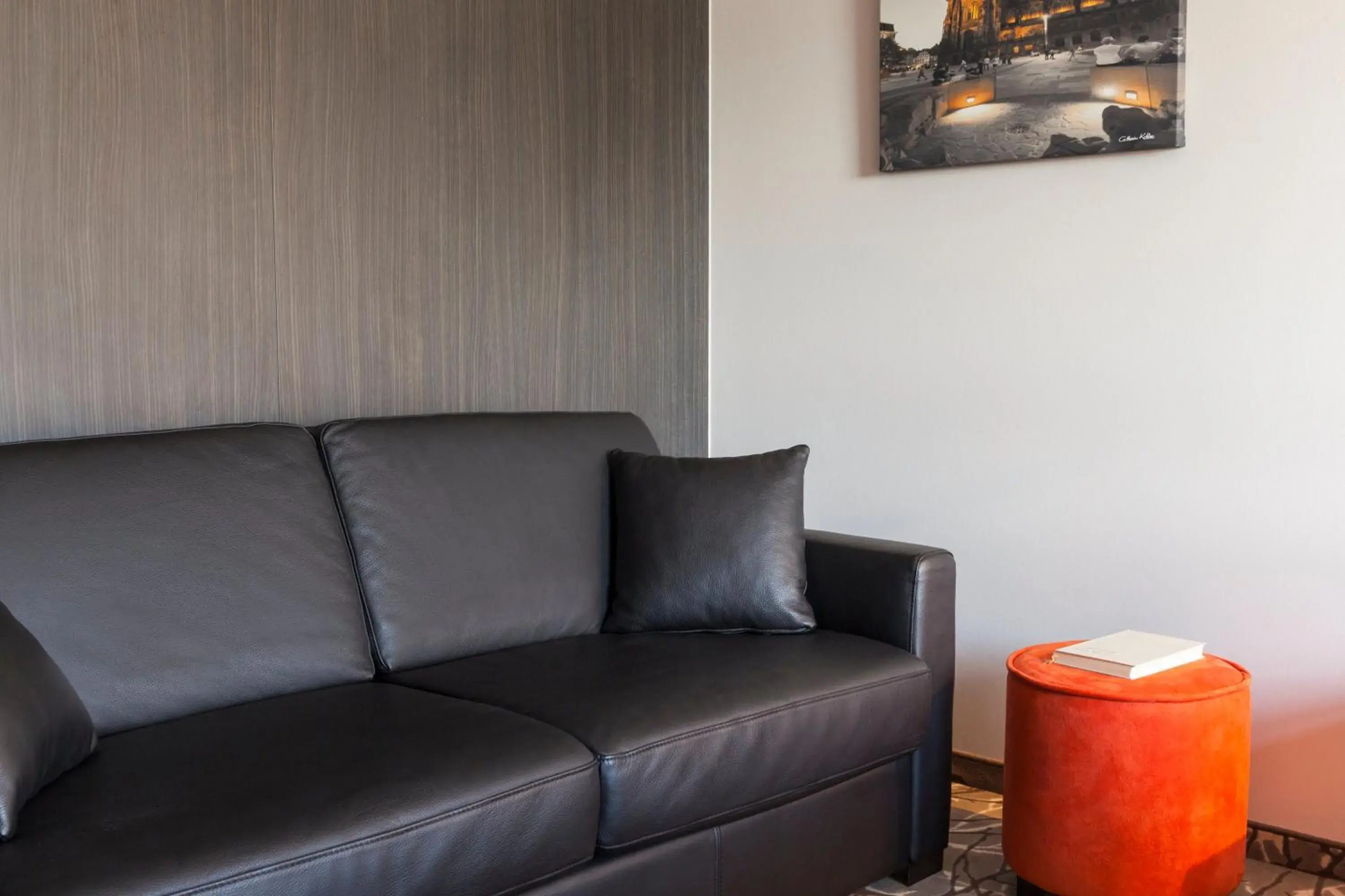 Seating area in The Originals Boutique, Hôtel-Restaurant d'Alsace, Strasbourg Sud Seating area in The Originals Boutique, Hôtel-Restaurant d'Alsace, Strasbourg Sud