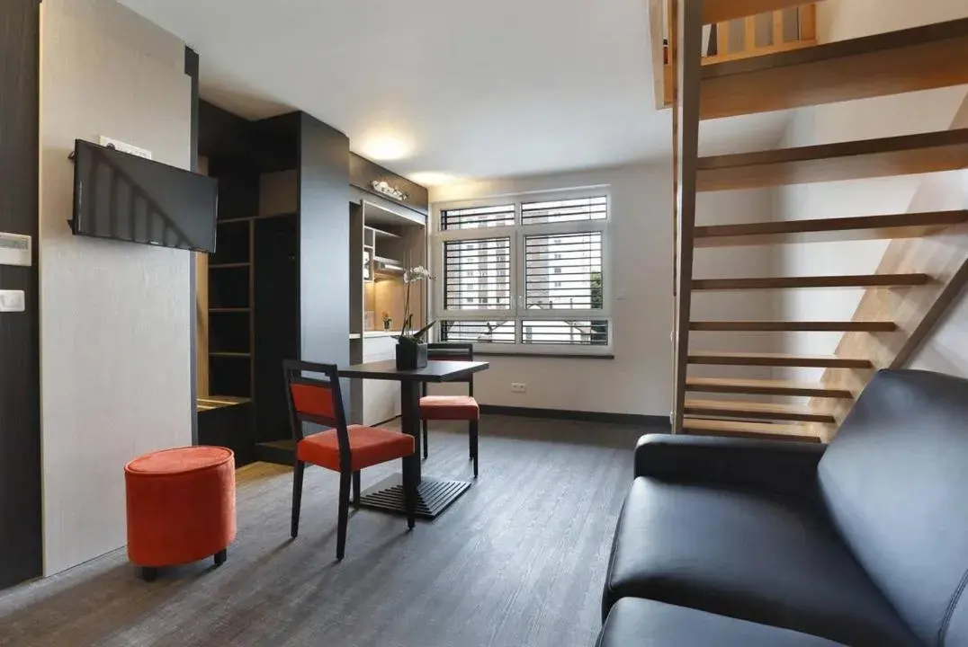 Bedroom in The Originals Boutique, Hôtel-Restaurant d'Alsace, Strasbourg Sud Bedroom in The Originals Boutique, Hôtel-Restaurant d'Alsace, Strasbourg Sud