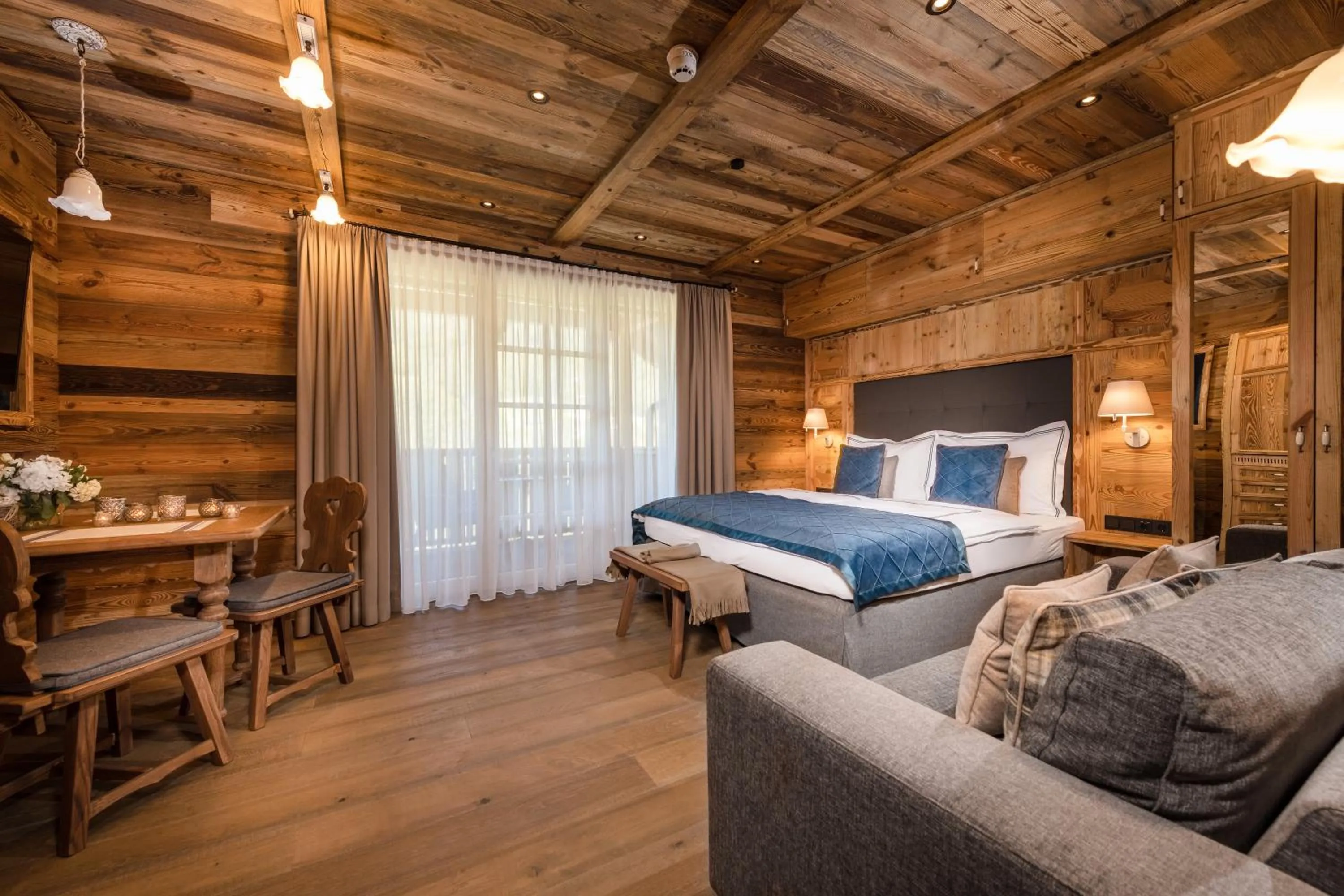 Bedroom, Bed in MONDI Chalets am Grundlsee