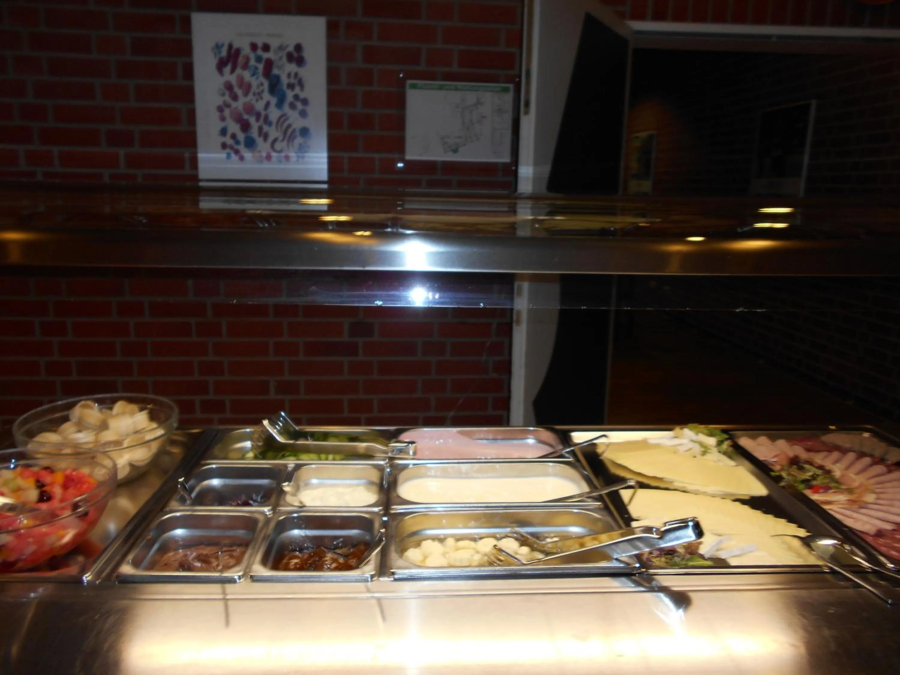 Buffet breakfast in Jugendherberge Bonn