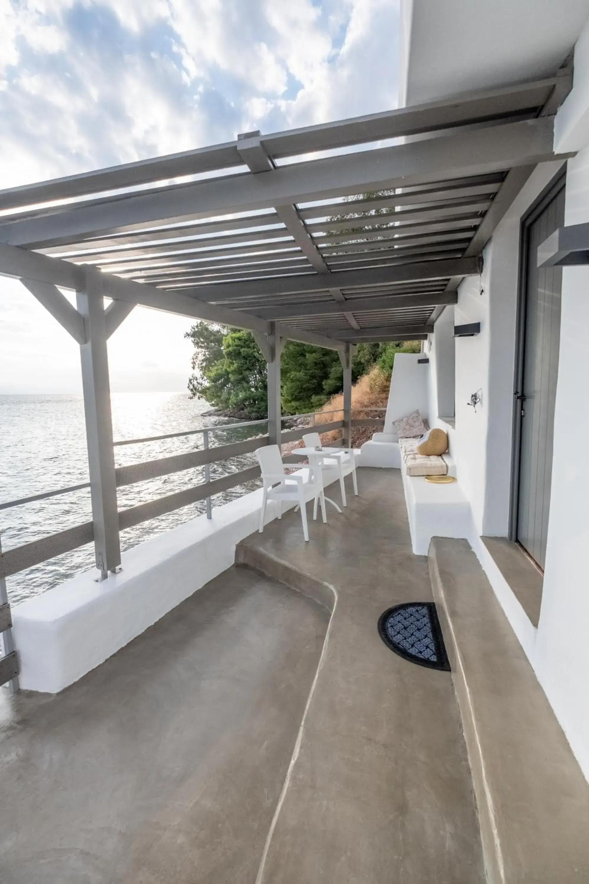 Bungalow - Beach Front in Pefkaki Boutique Hotel Loutraki Bungalow - Beach Front in Pefkaki Boutique Hotel Loutraki