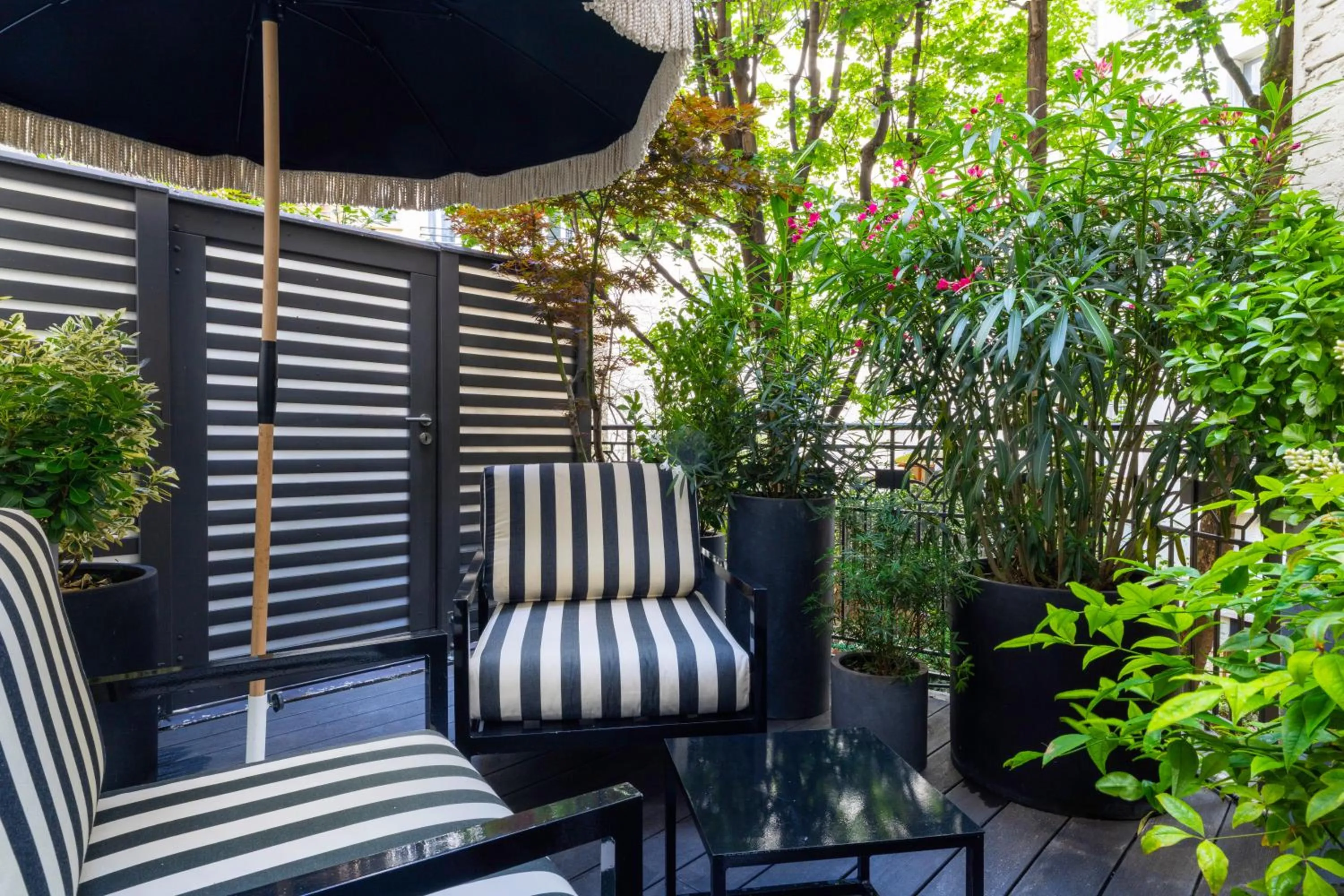Balcony/Terrace in Hôtel Félicien & Spa