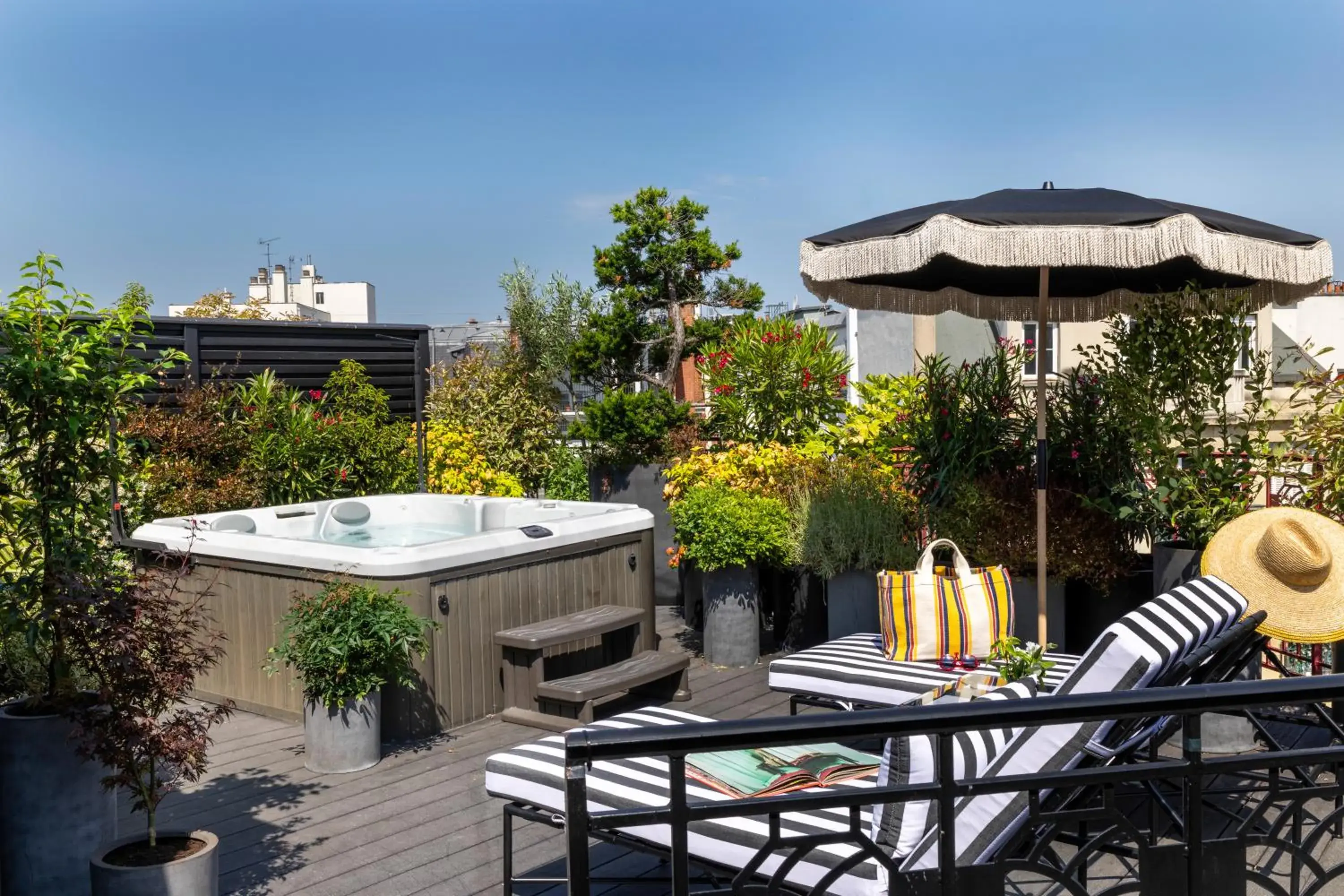 Suite with Terrace in Hôtel Félicien & Spa Suite with Terrace in Hôtel Félicien & Spa