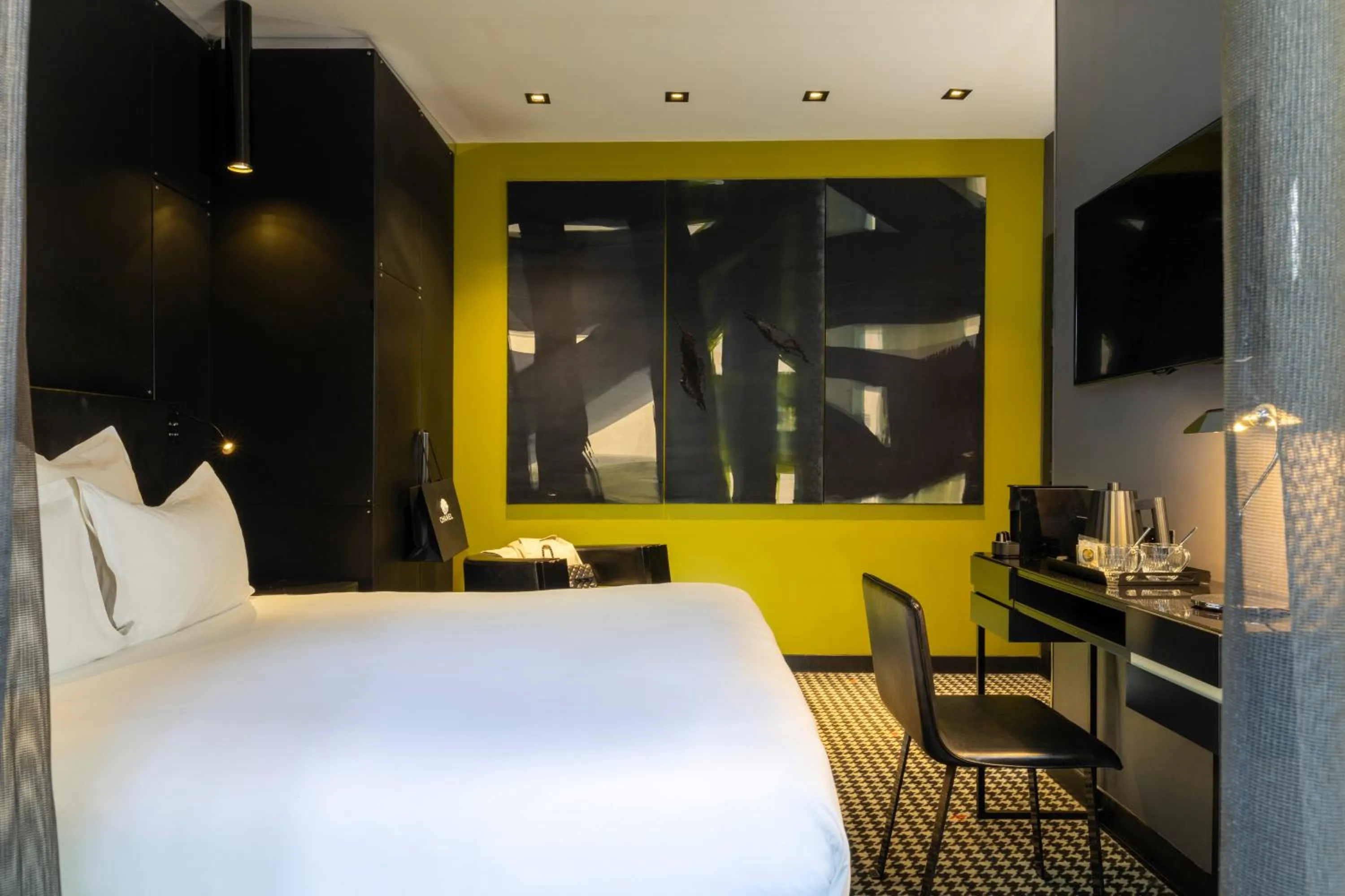 Bedroom, Bed in Hôtel Félicien & Spa