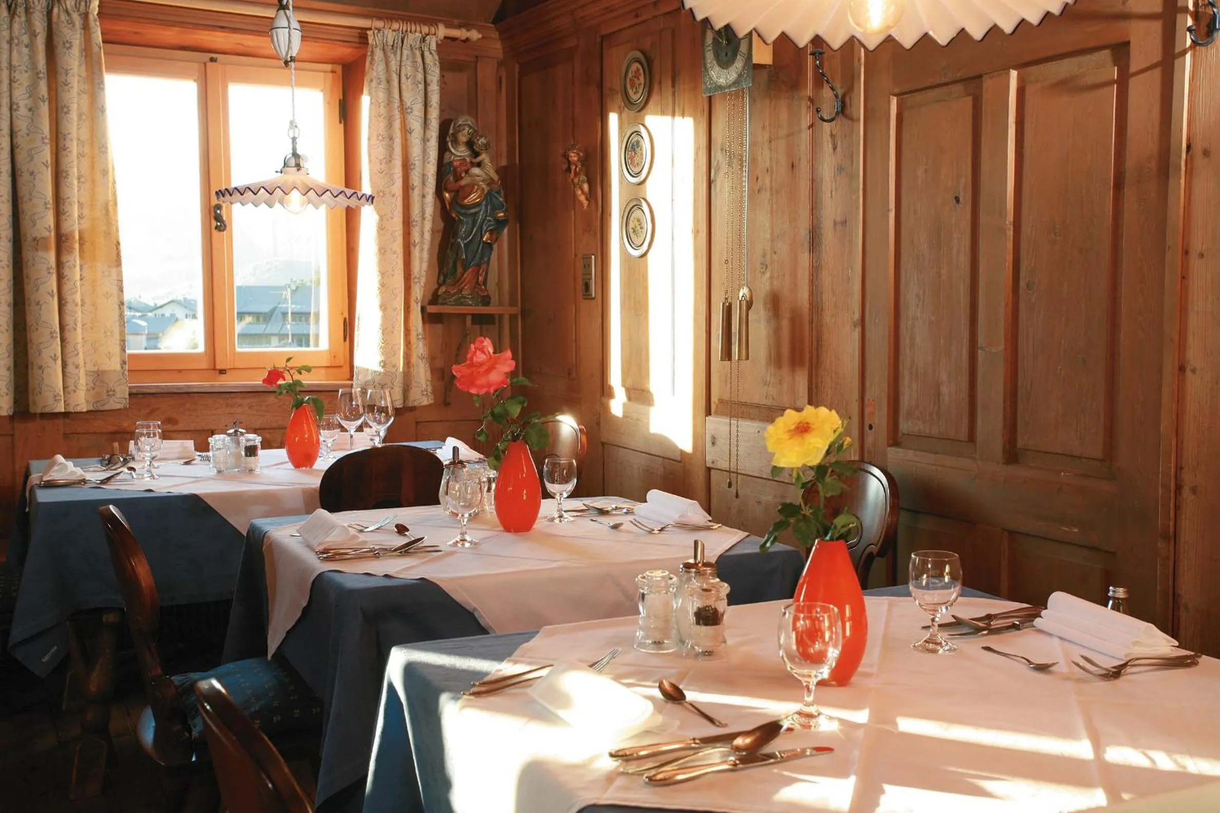 Restaurant/places to eat in Oberwirt Weisses Kreuz