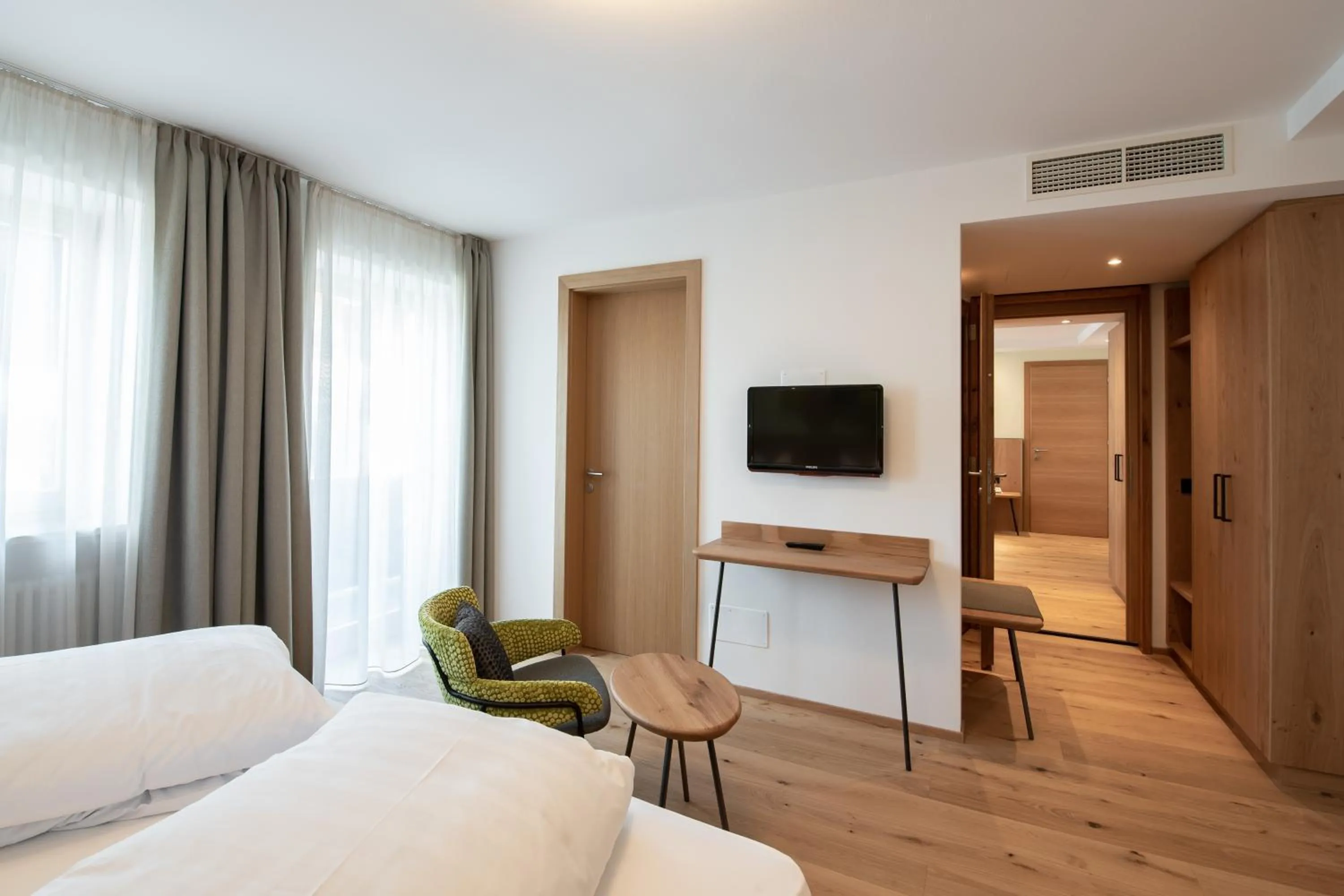 Photo of the whole room, Bed in Oberwirt Weisses Kreuz