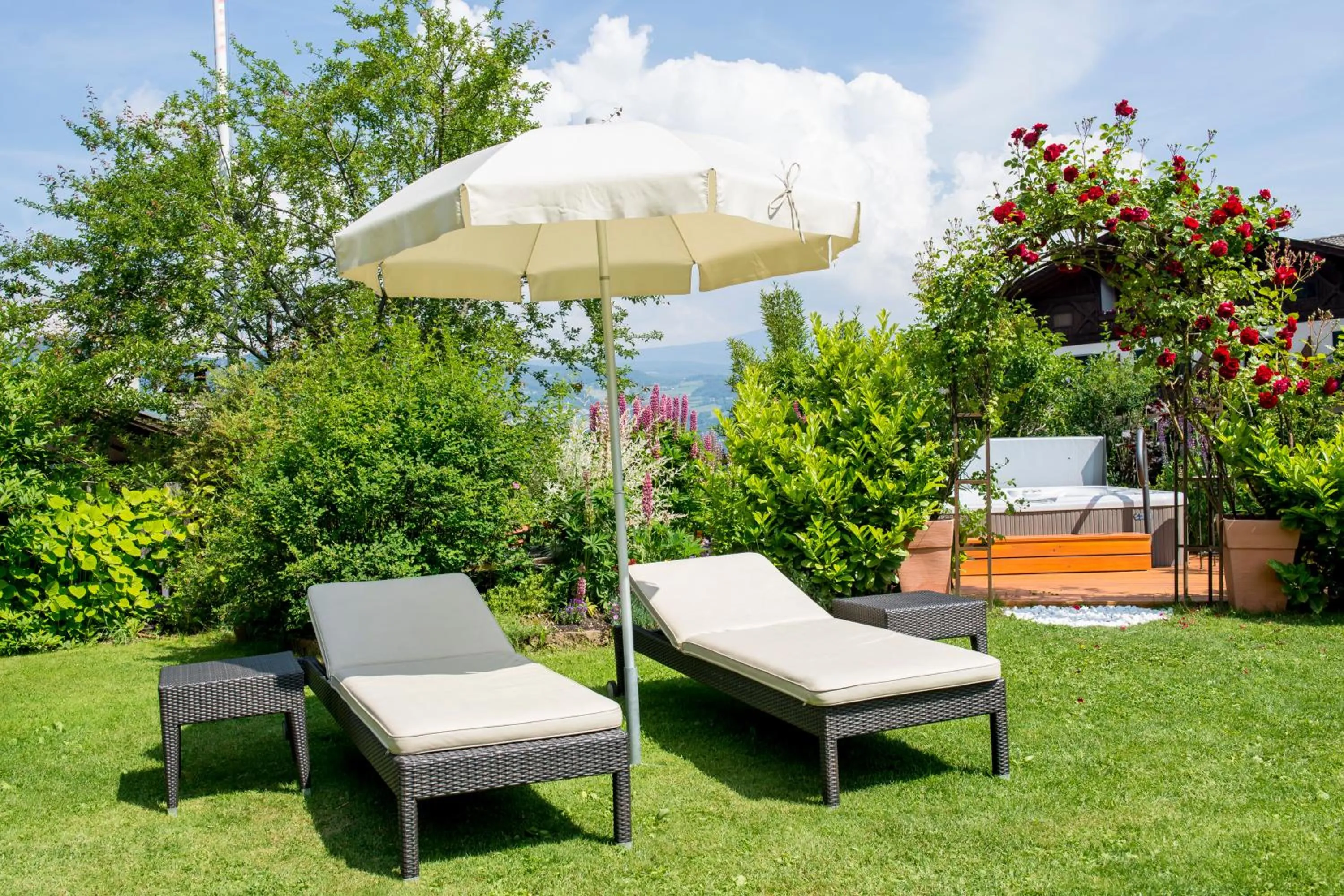 Garden in Oberwirt Weisses Kreuz