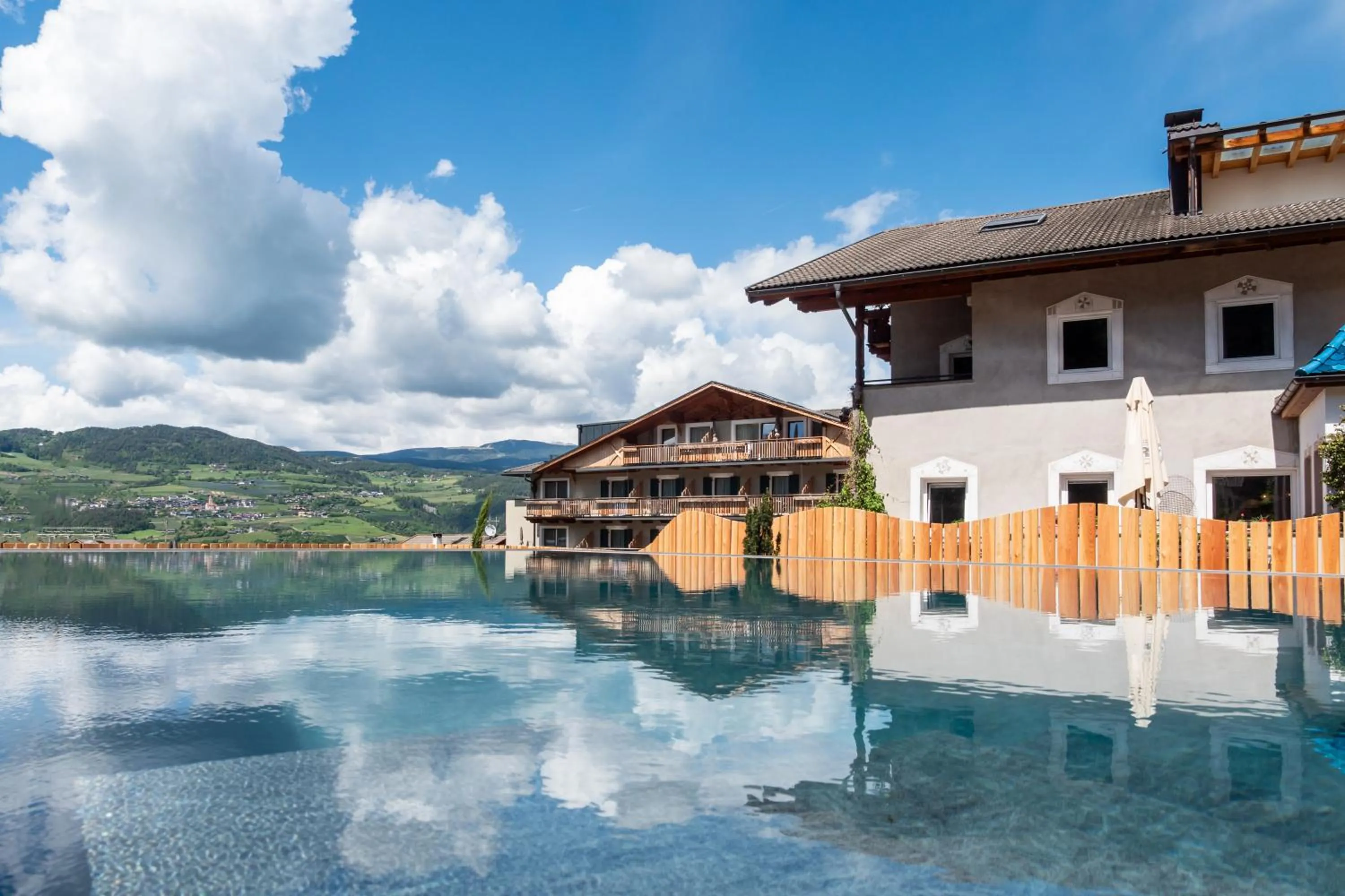 Swimming pool in Oberwirt Weisses Kreuz