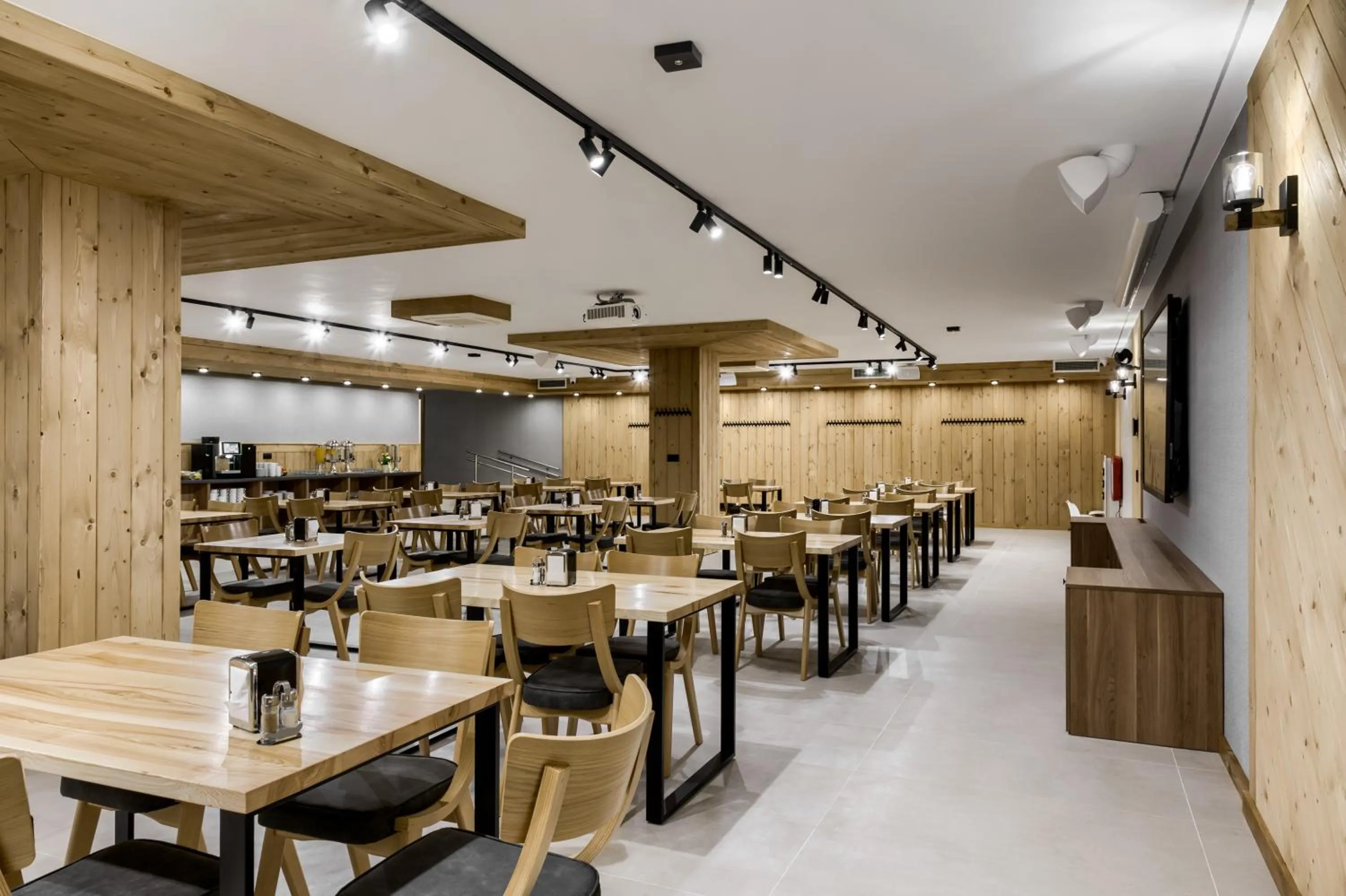 Meeting/conference room in Royal Hill Residence