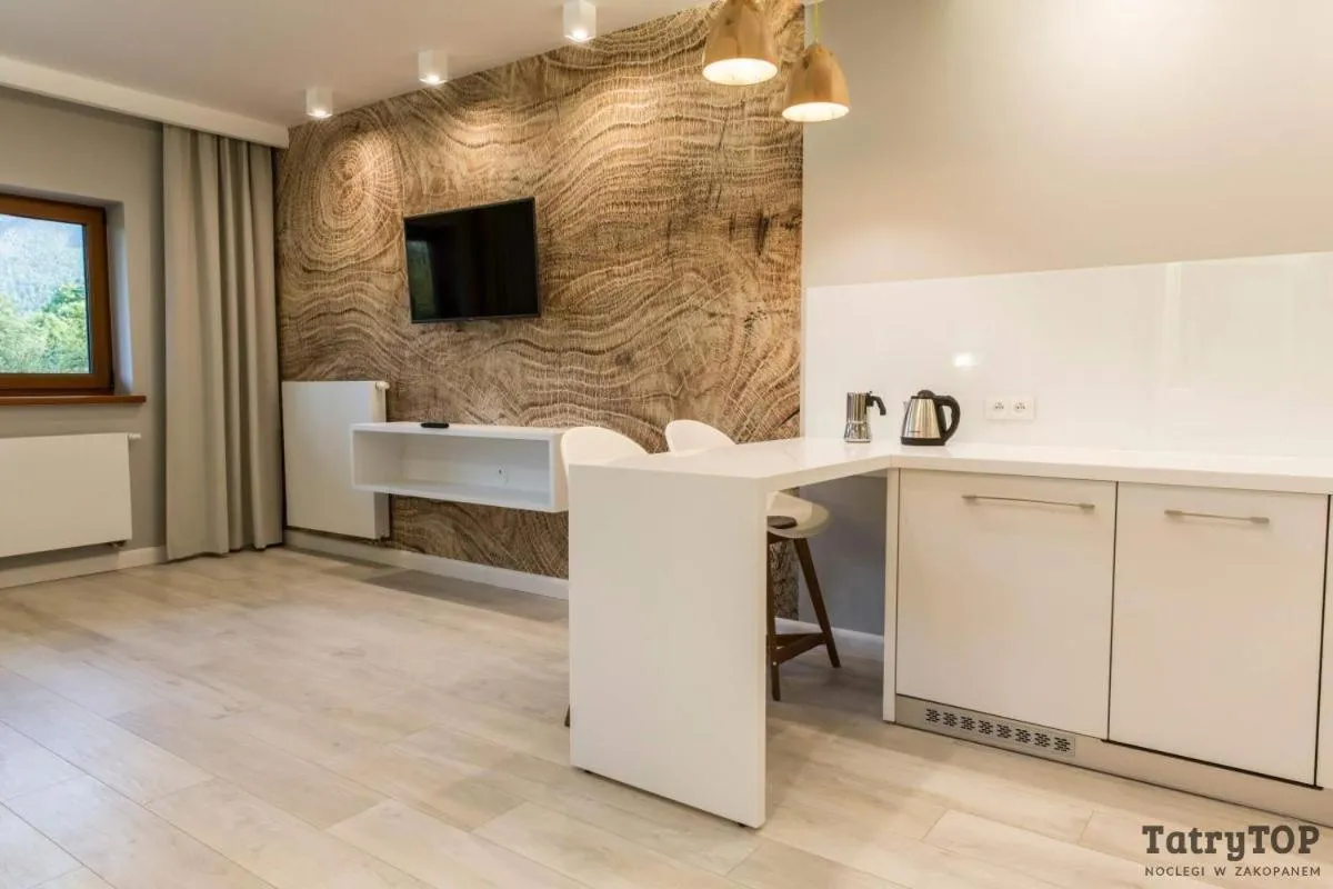 Kitchen or kitchenette in Royal Hill Residence