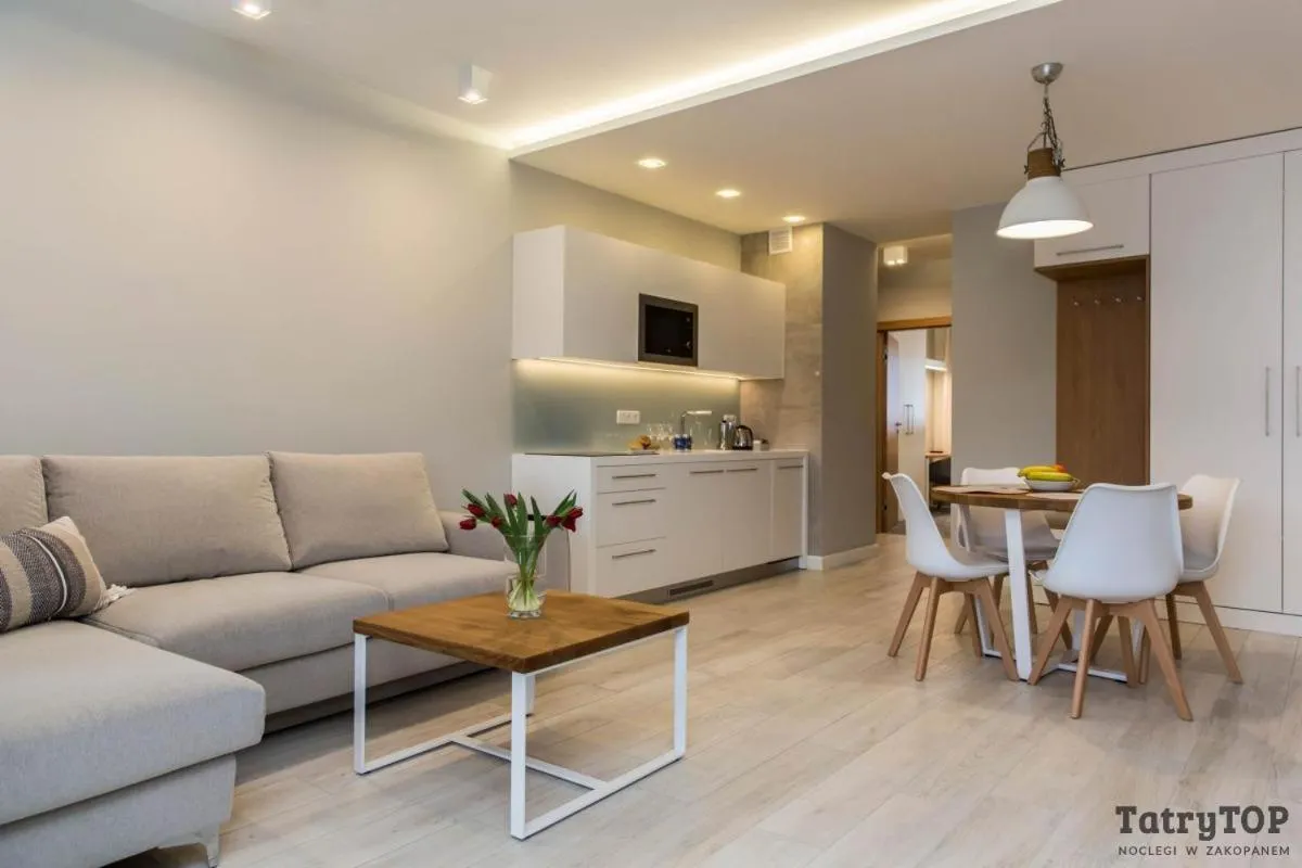 TV and multimedia in Royal Hill Residence