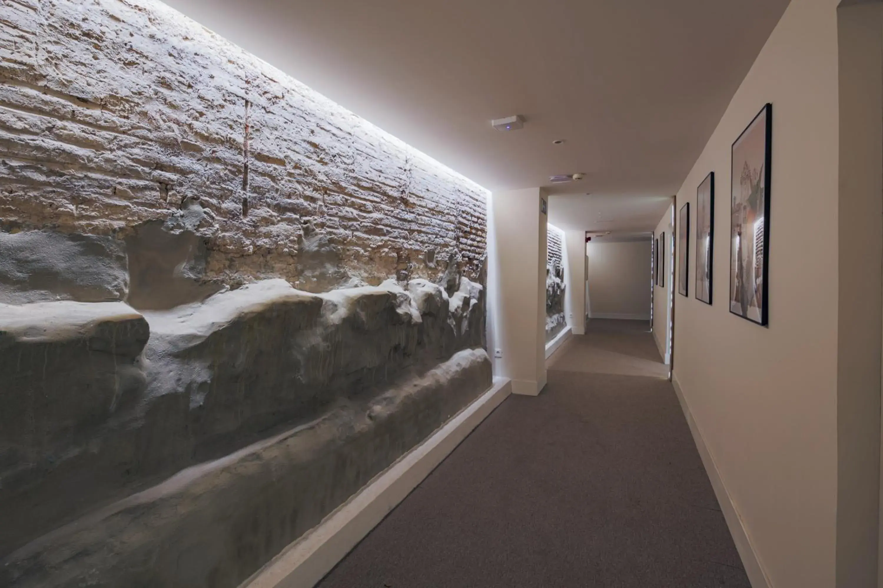 Property building in Apartamentos Magna Sevilla Property building in Apartamentos Magna Sevilla