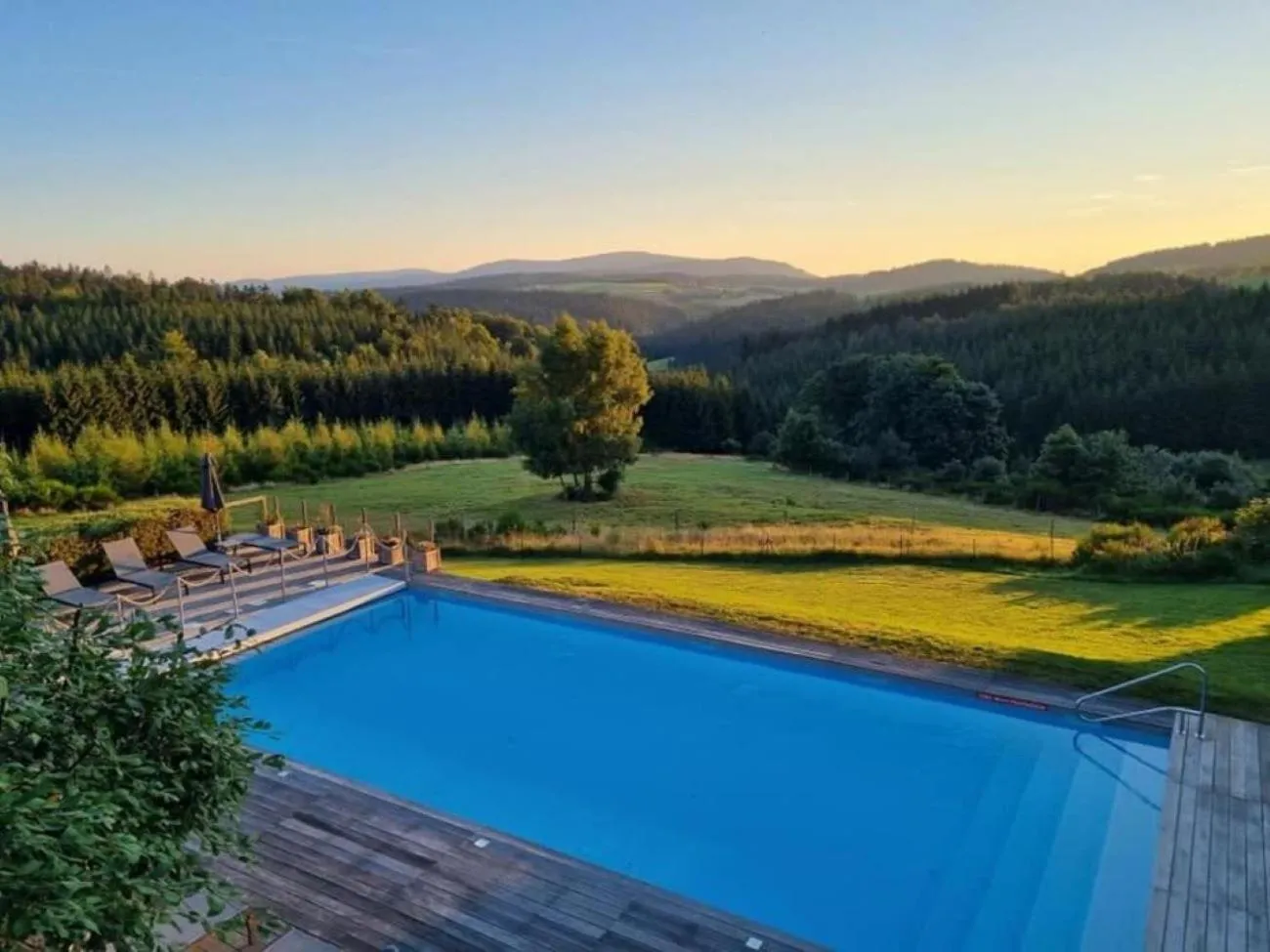 Spring in Hob Fort du Pré