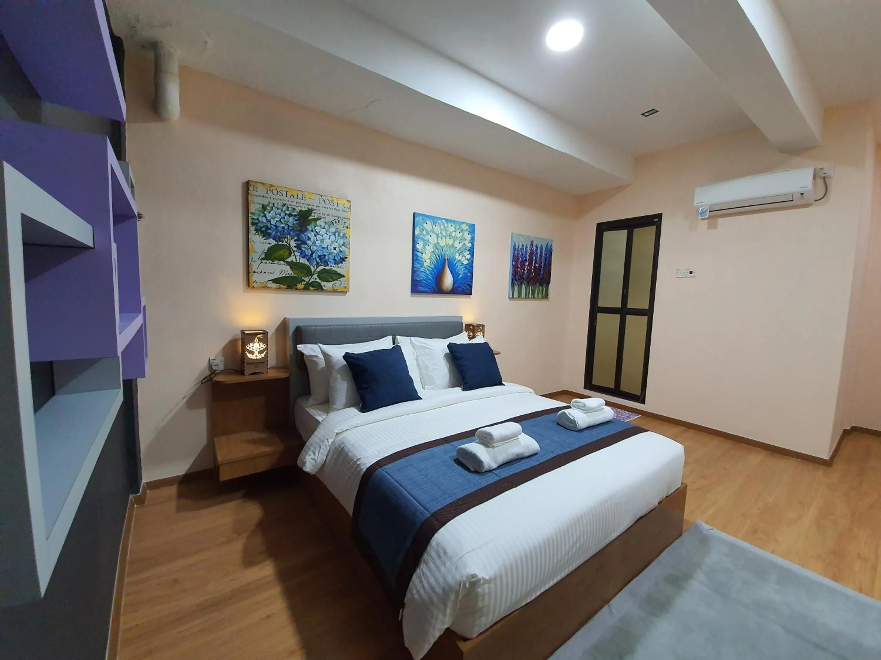 Photo of the whole room, Bed in Assalam Hotel