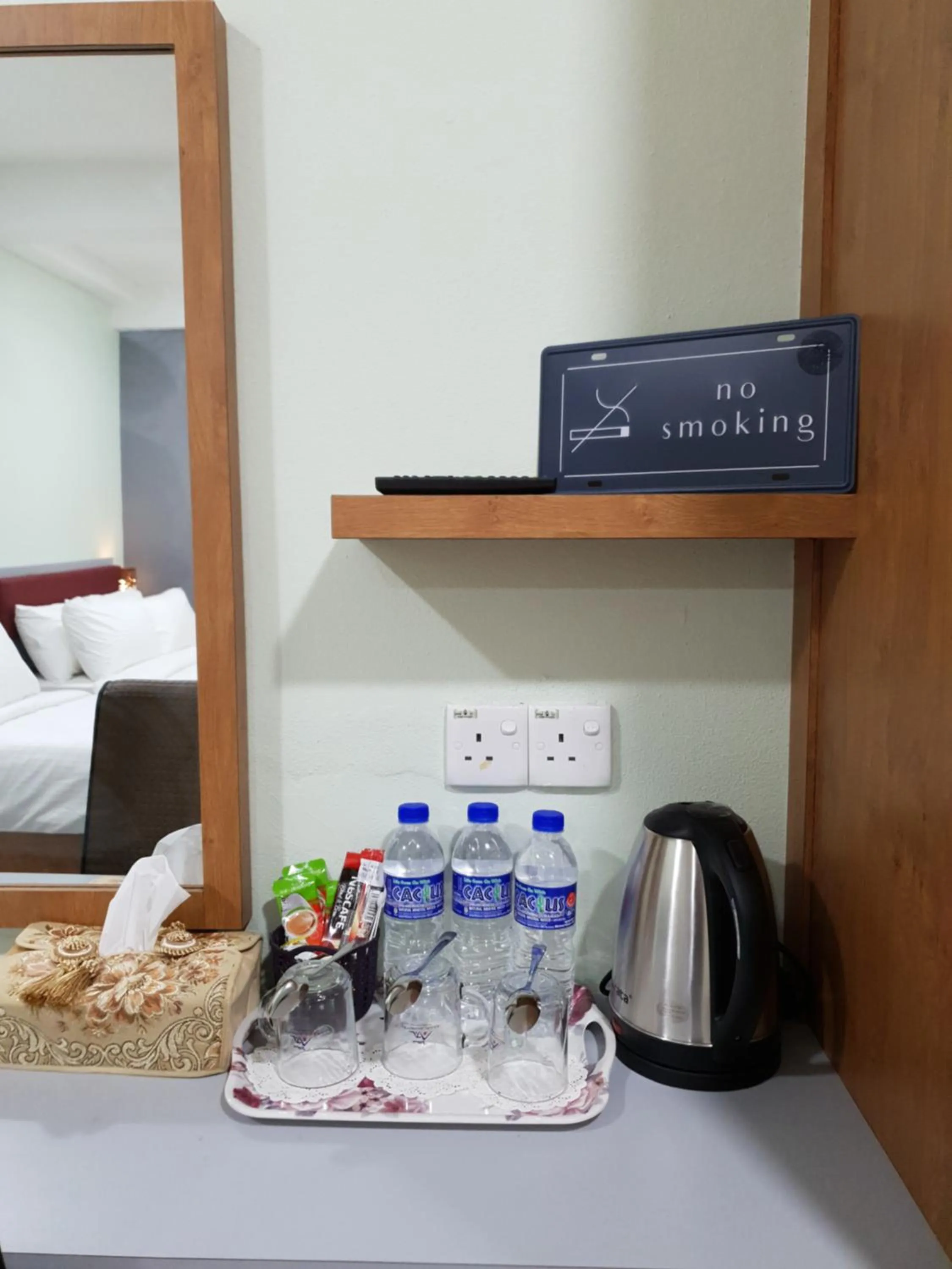 Food and drinks, Bed in Assalam Hotel