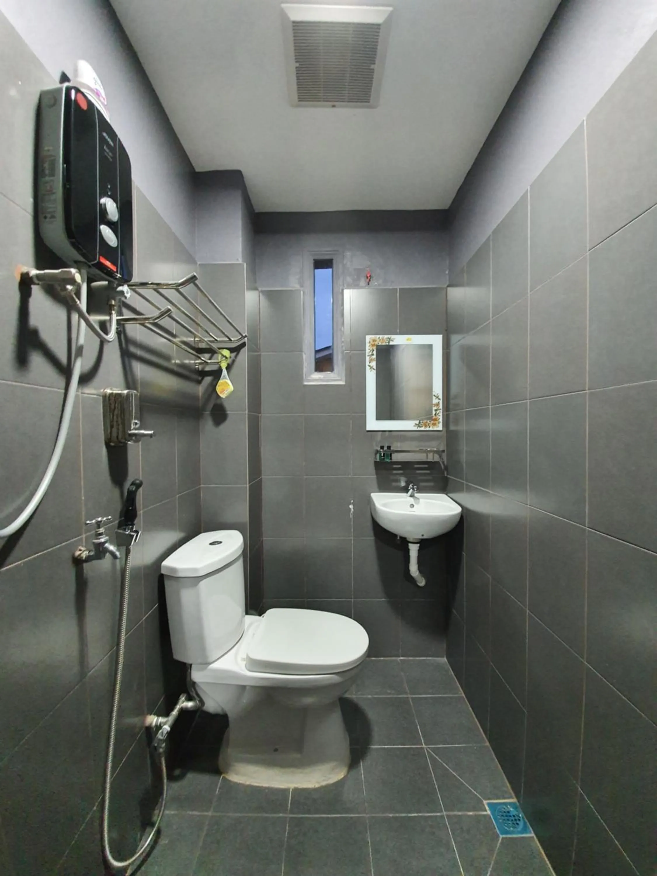 Toilet in Assalam Hotel